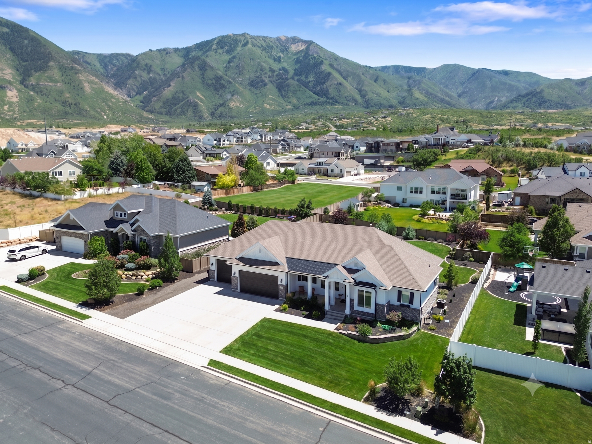 MOUNTAIN VIEW - Residential