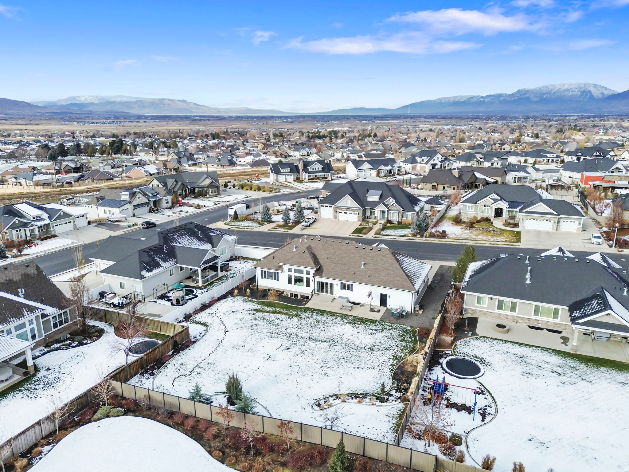 MOUNTAIN VIEW - Residential