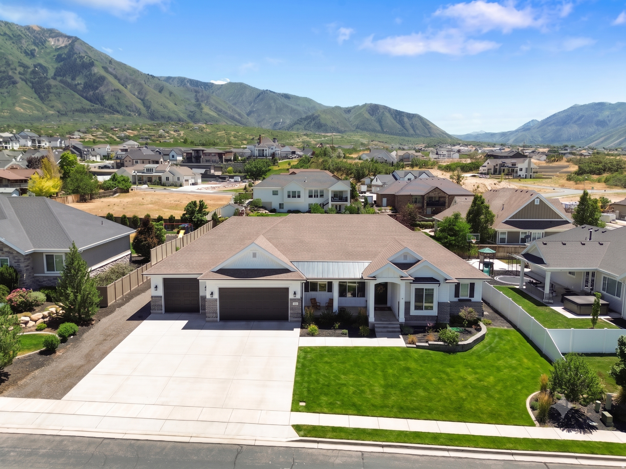 MOUNTAIN VIEW - Residential
