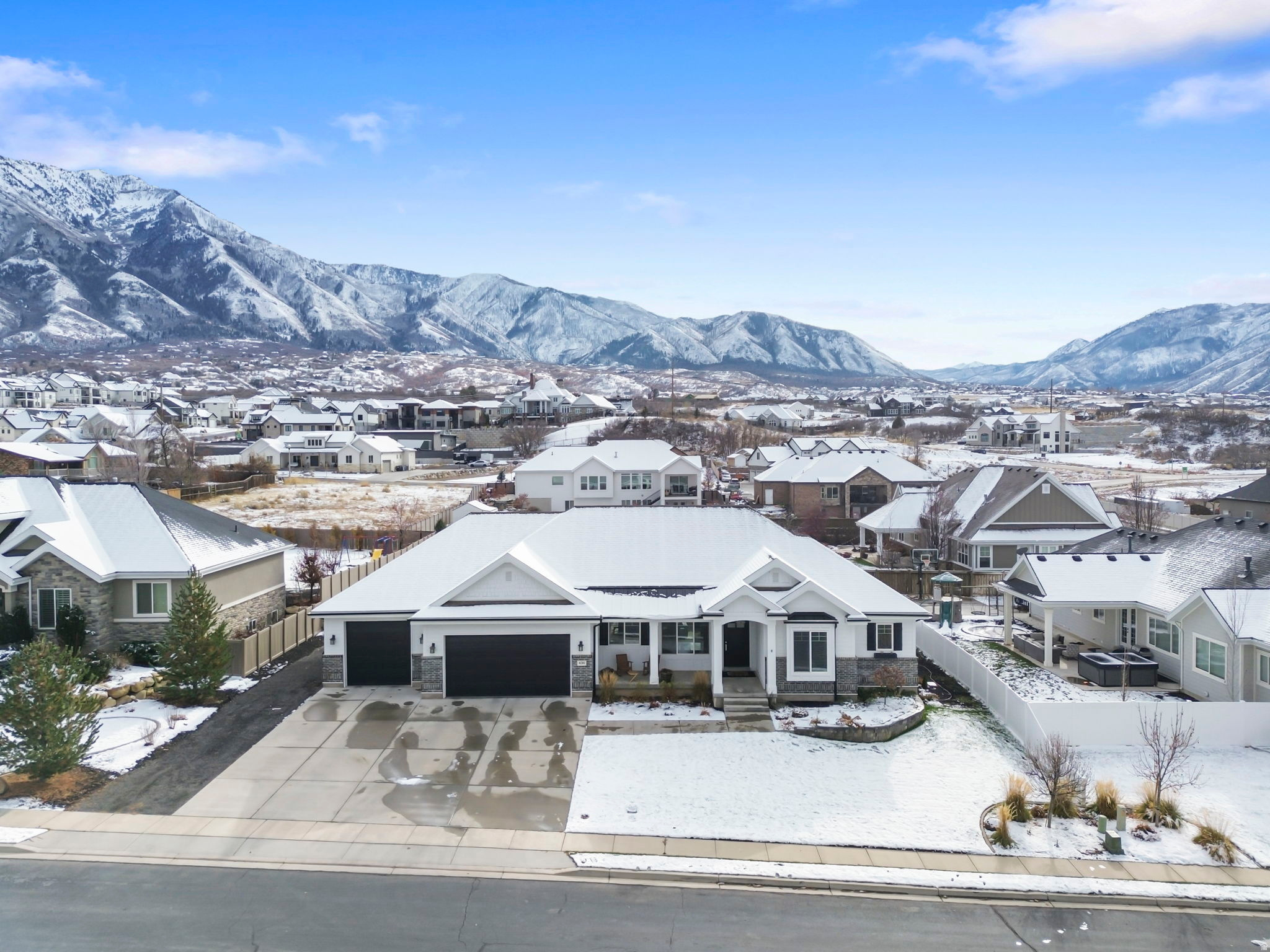 MOUNTAIN VIEW - Residential