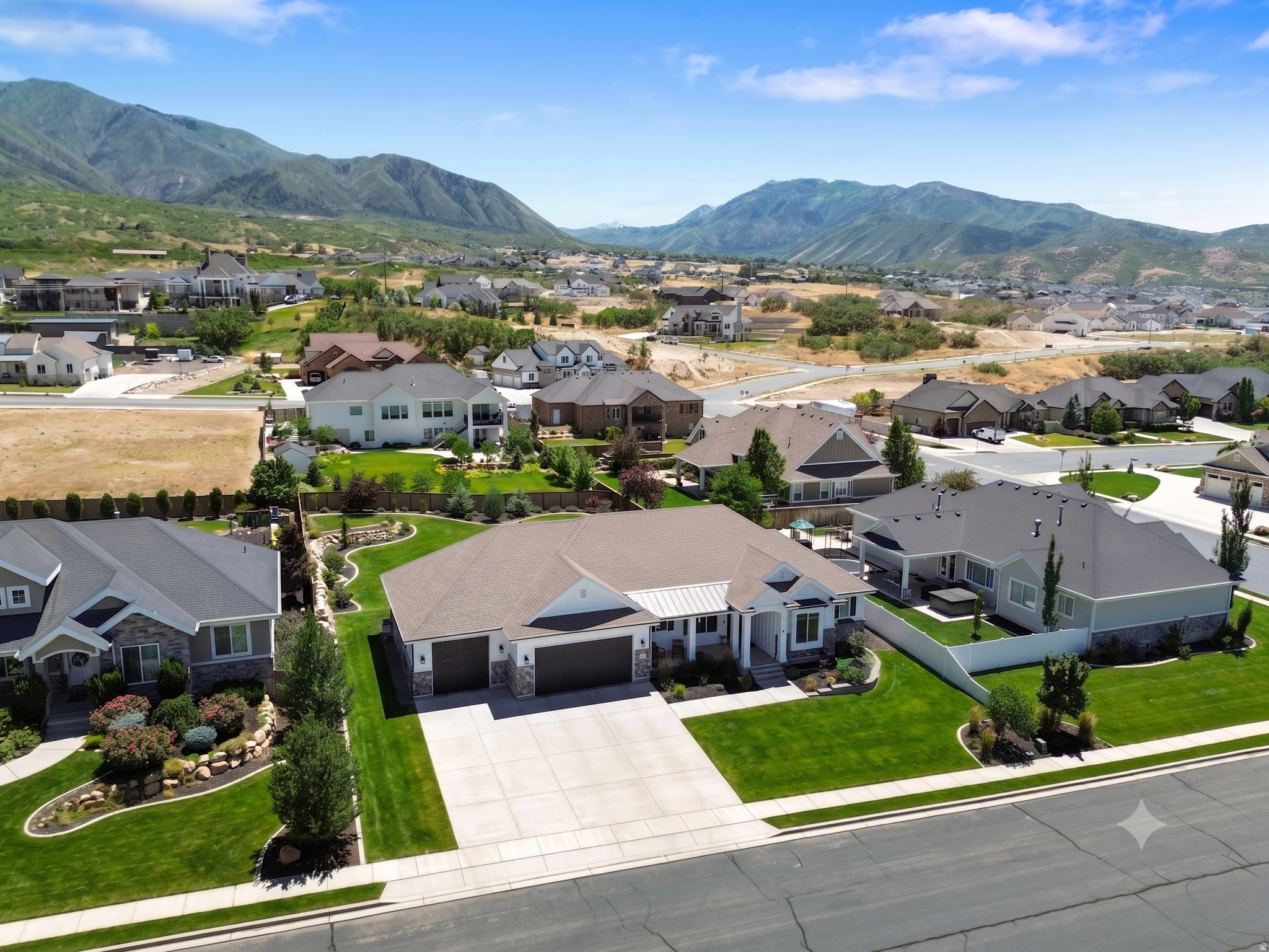 MOUNTAIN VIEW - Residential