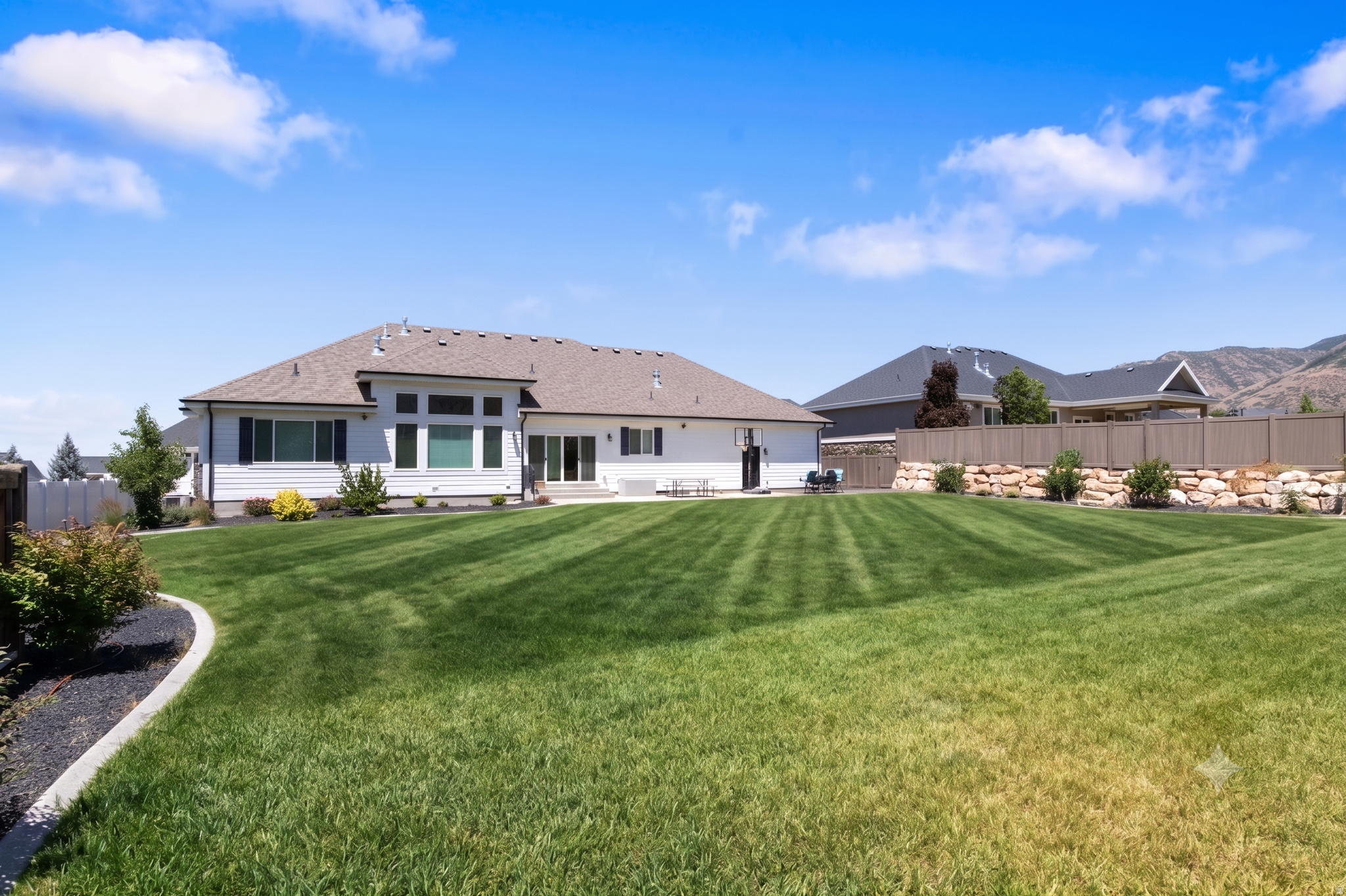 MOUNTAIN VIEW - Residential