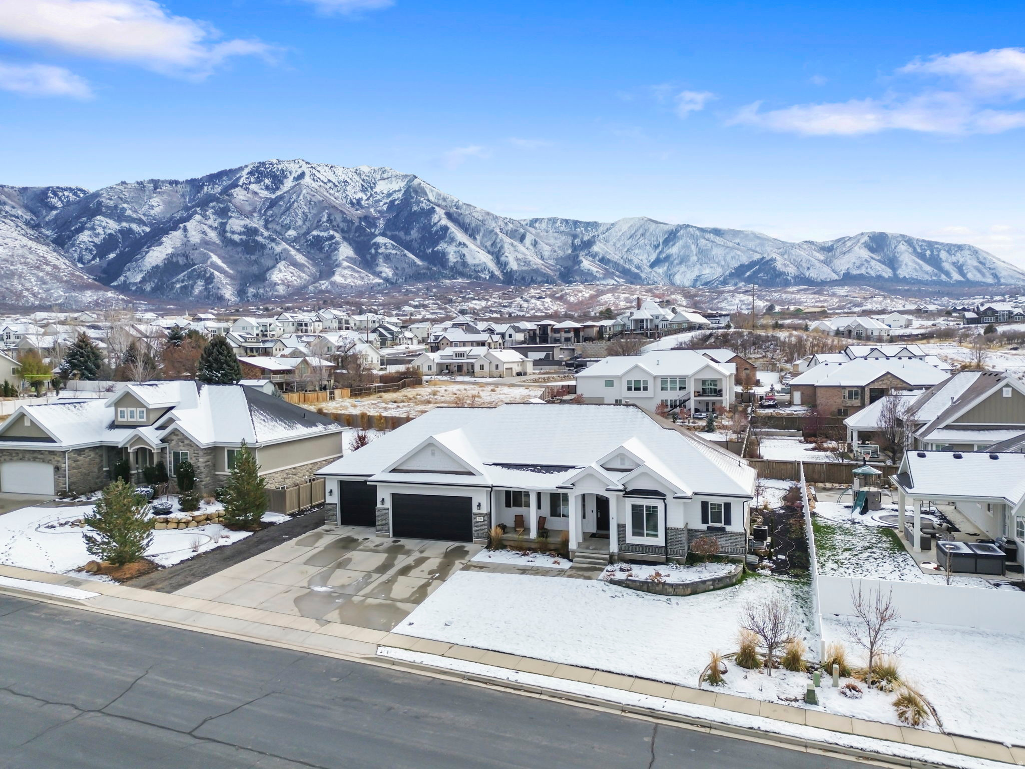 MOUNTAIN VIEW - Residential