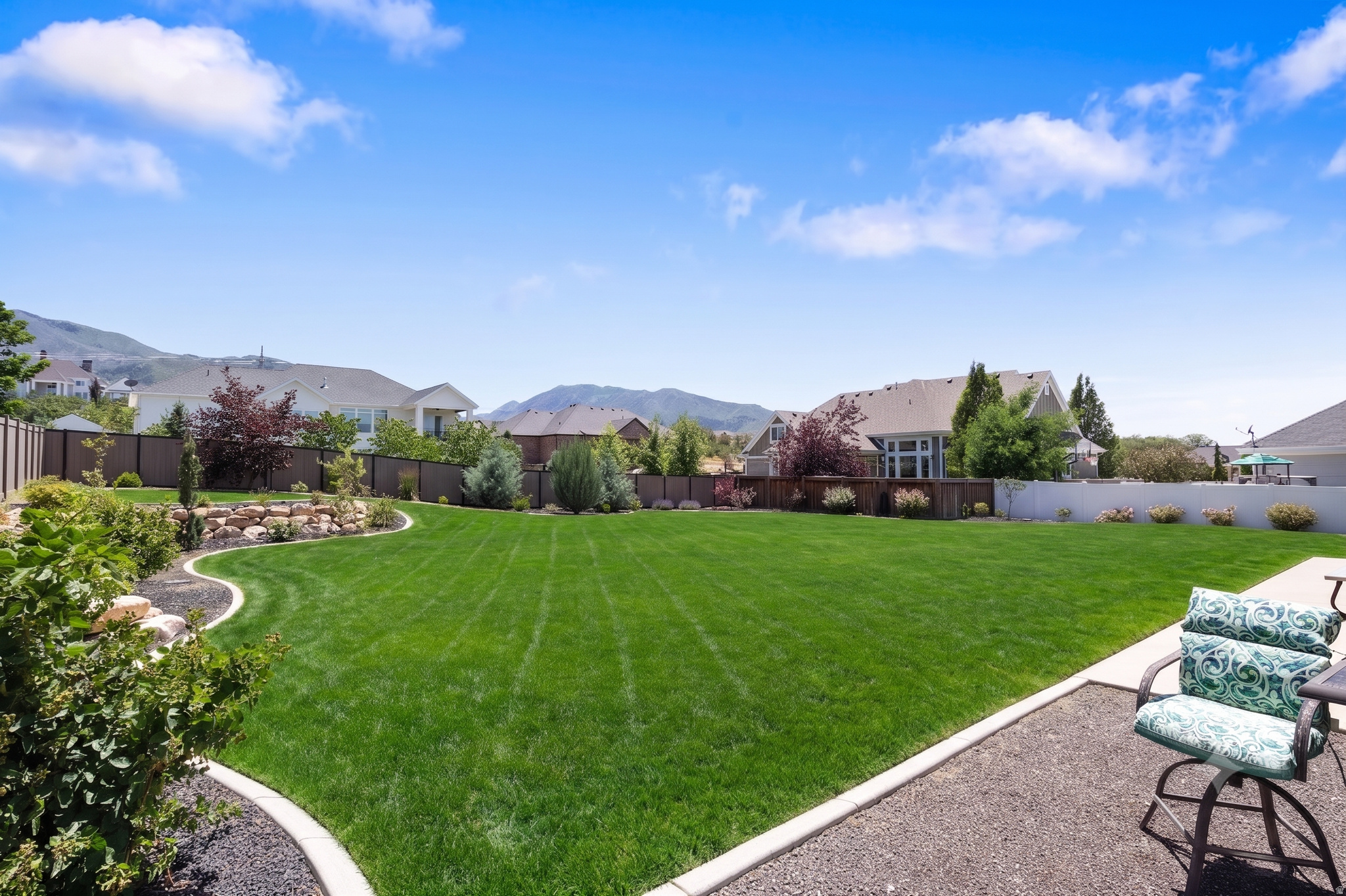 MOUNTAIN VIEW - Residential