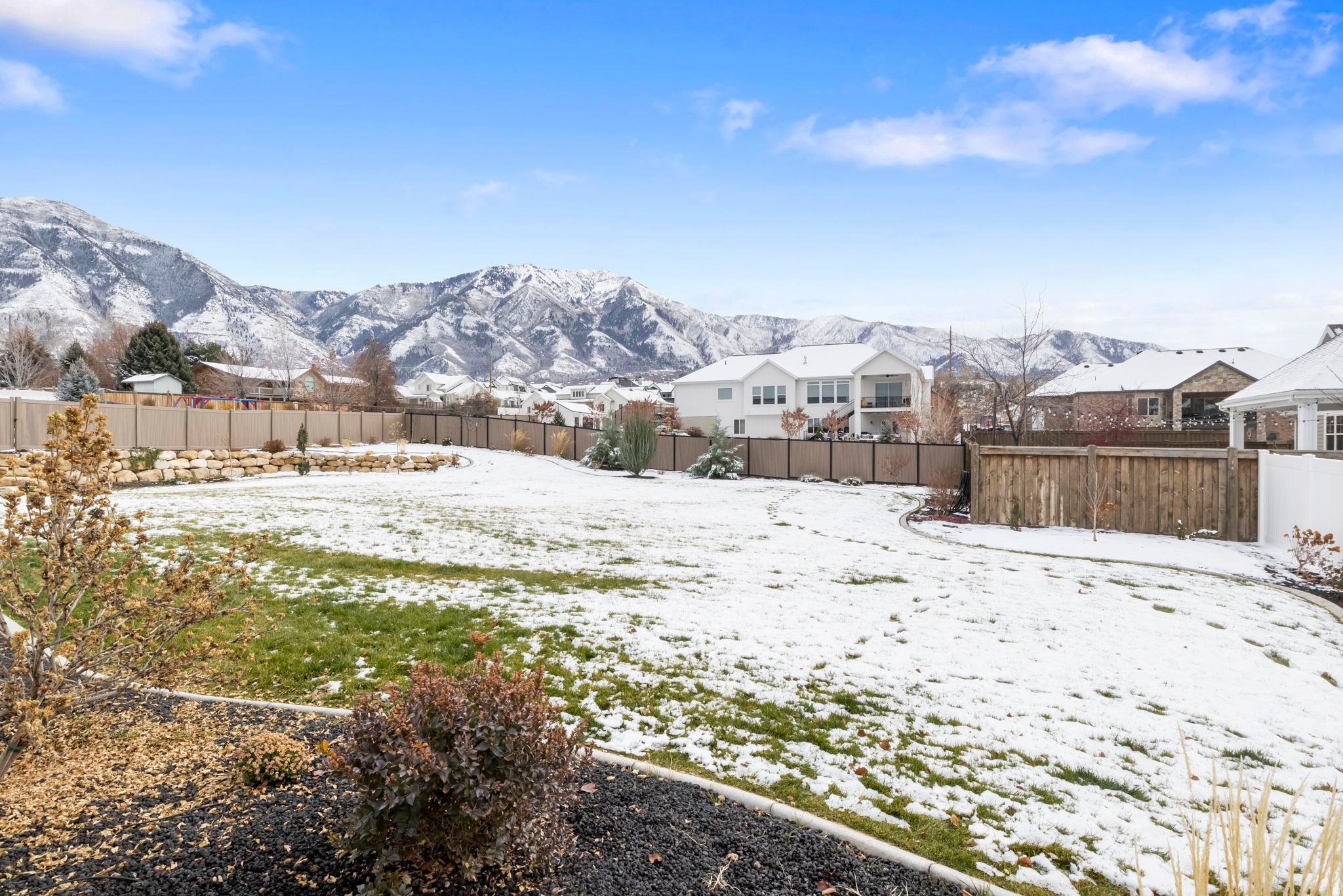 MOUNTAIN VIEW - Residential