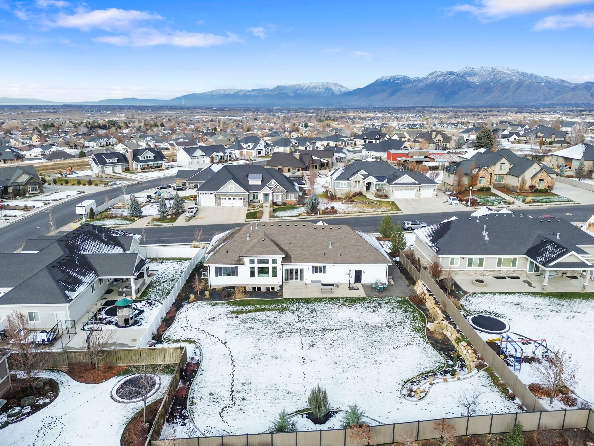 MOUNTAIN VIEW - Residential