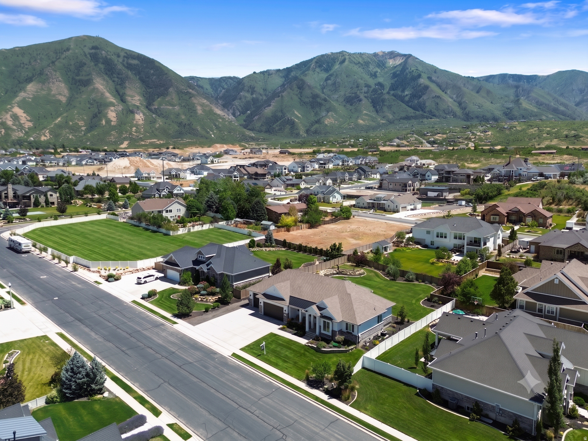 MOUNTAIN VIEW - Residential