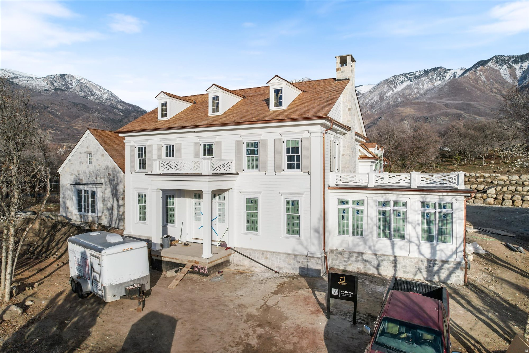 ELKRIDGE LUXURY ESTATES - Residential