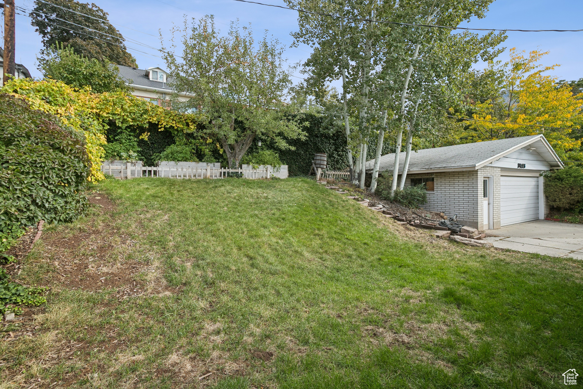 EASTWOOD HILLS - Residential