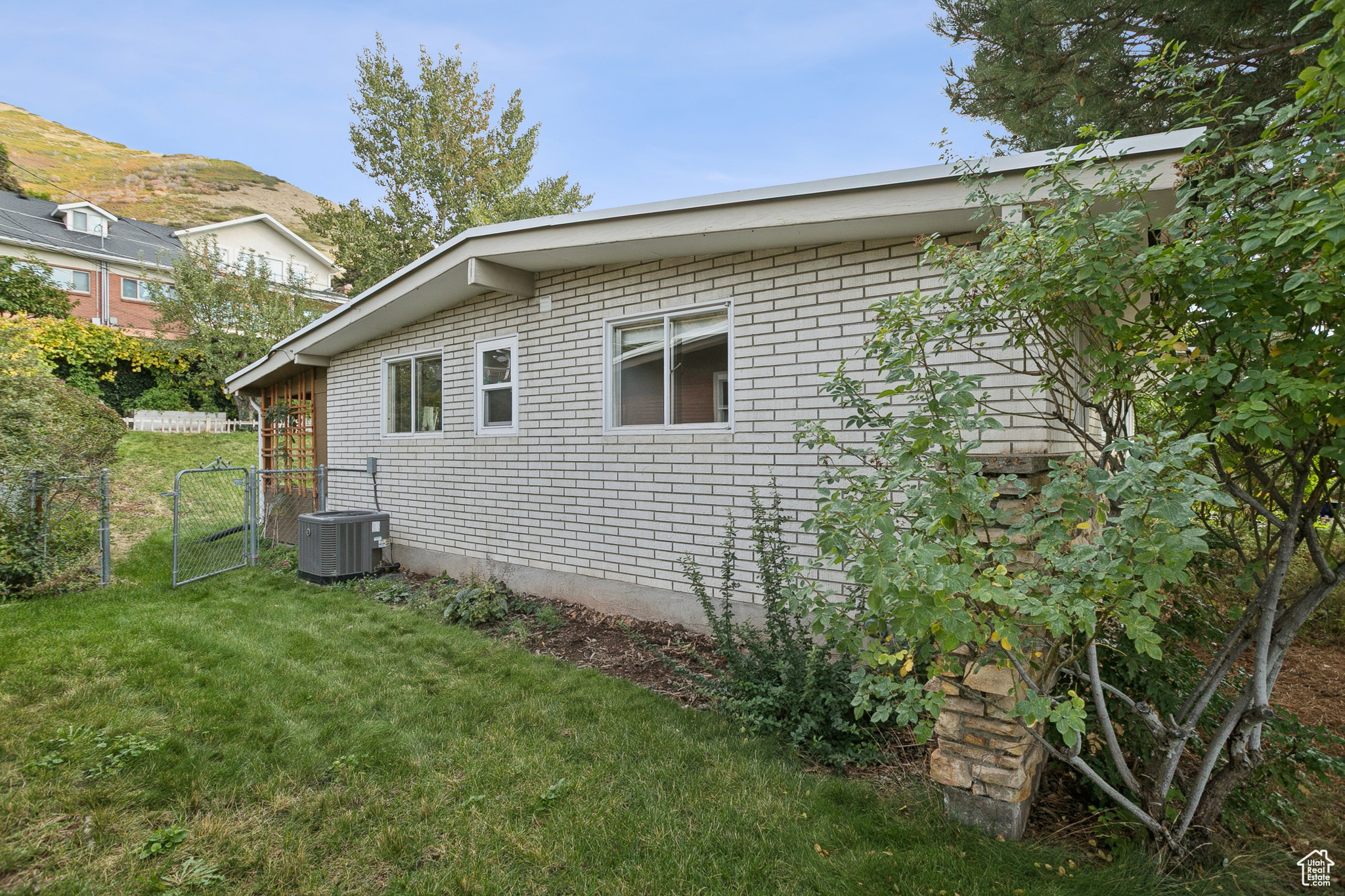 EASTWOOD HILLS - Residential