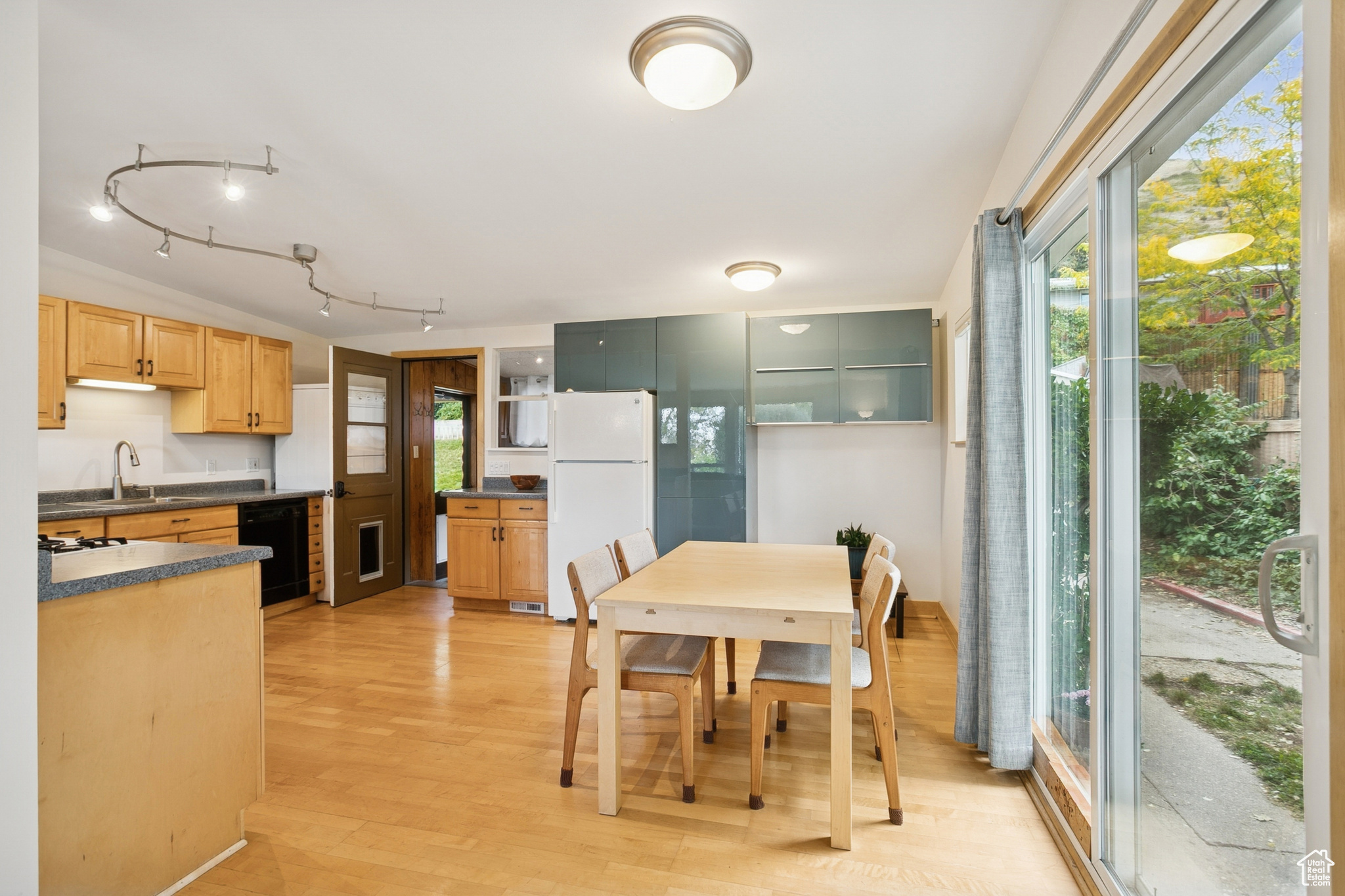 EASTWOOD HILLS - Residential