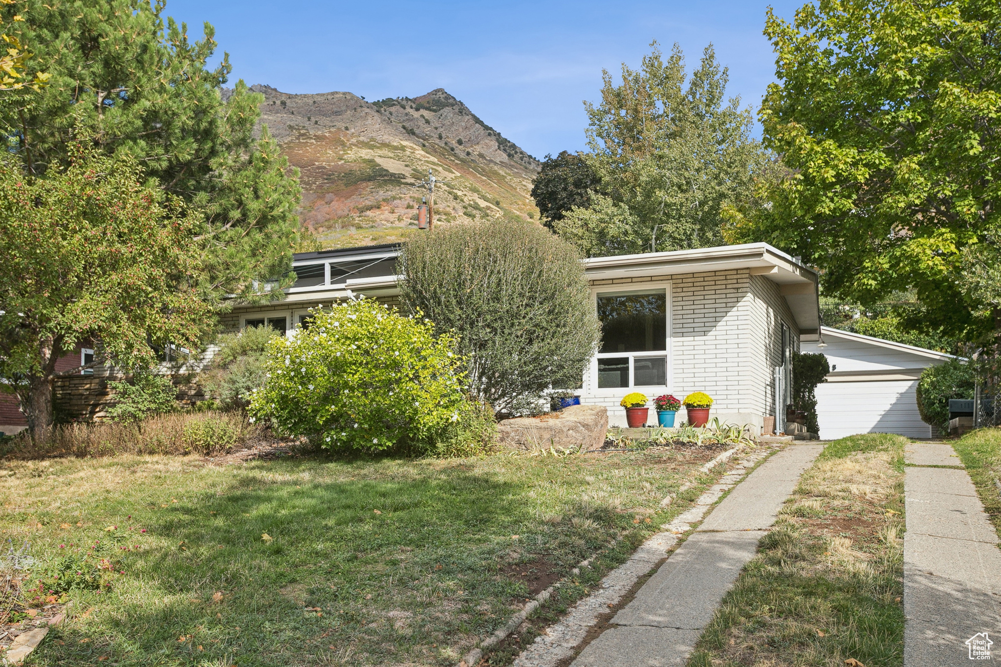 EASTWOOD HILLS - Residential