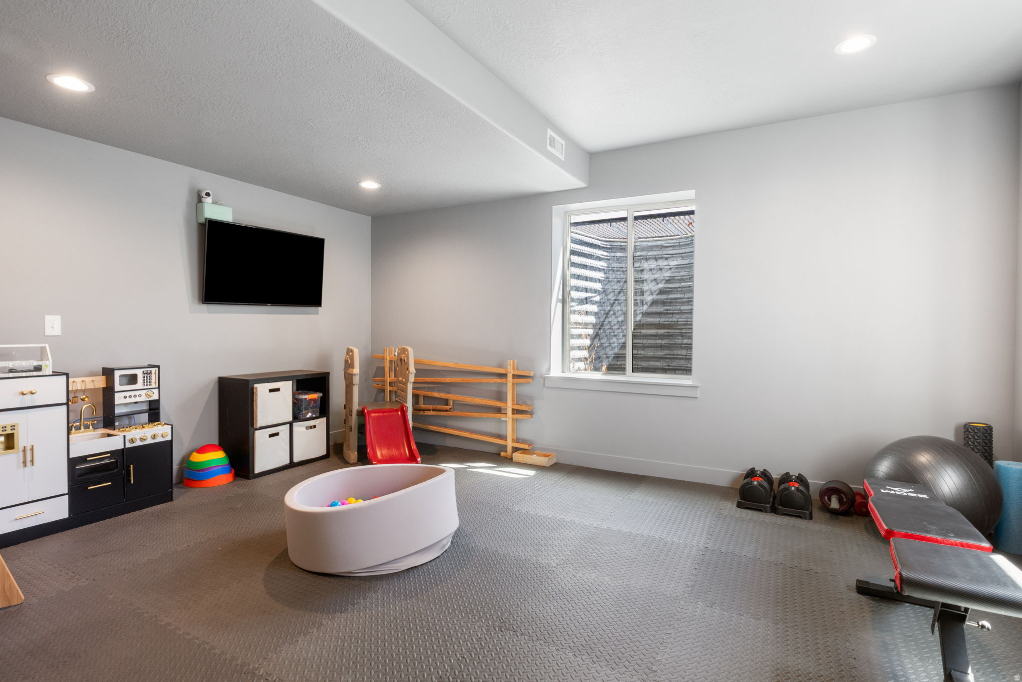 DAPPLE GRAY TRAILS - Residential