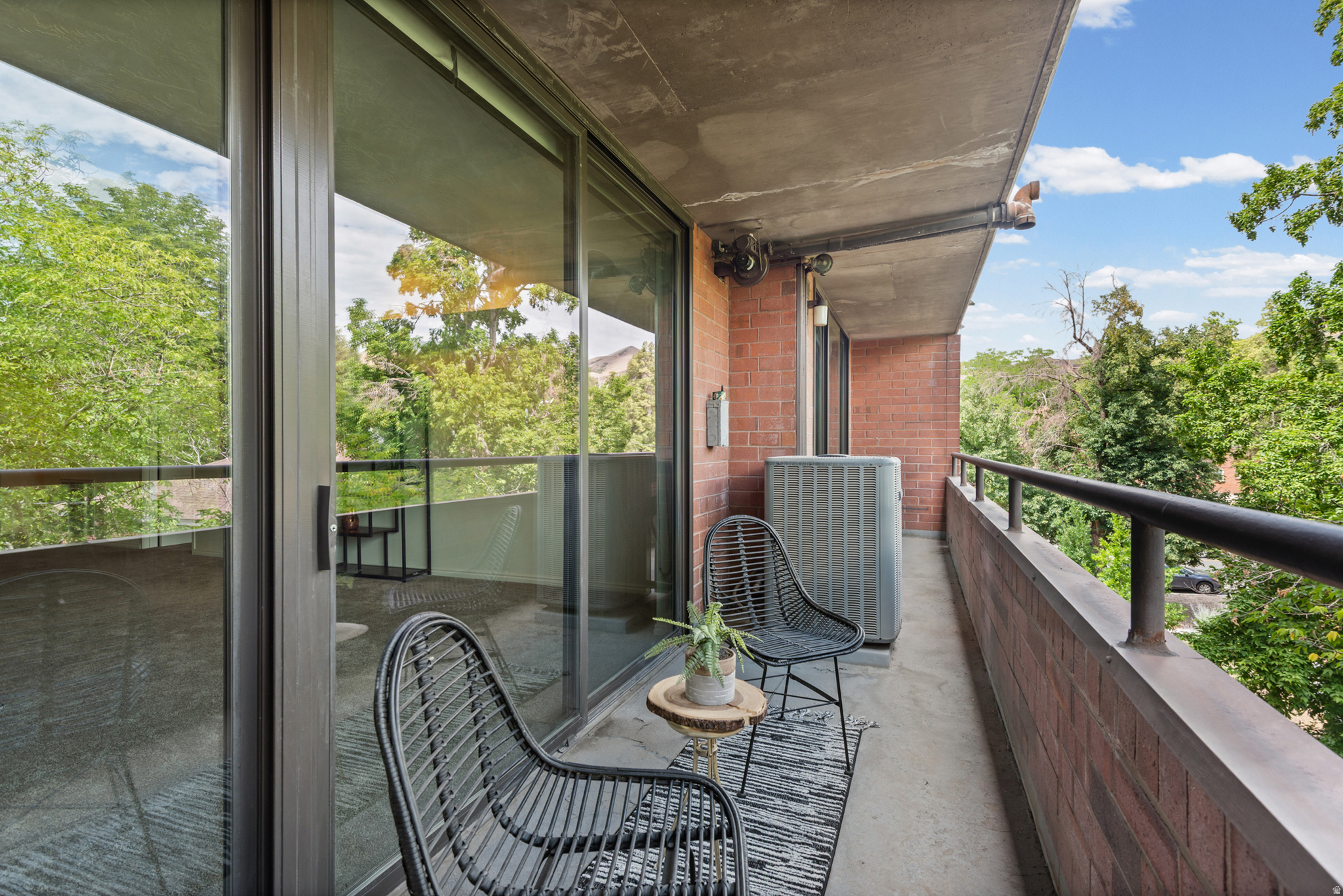ARLINGTON - Residential