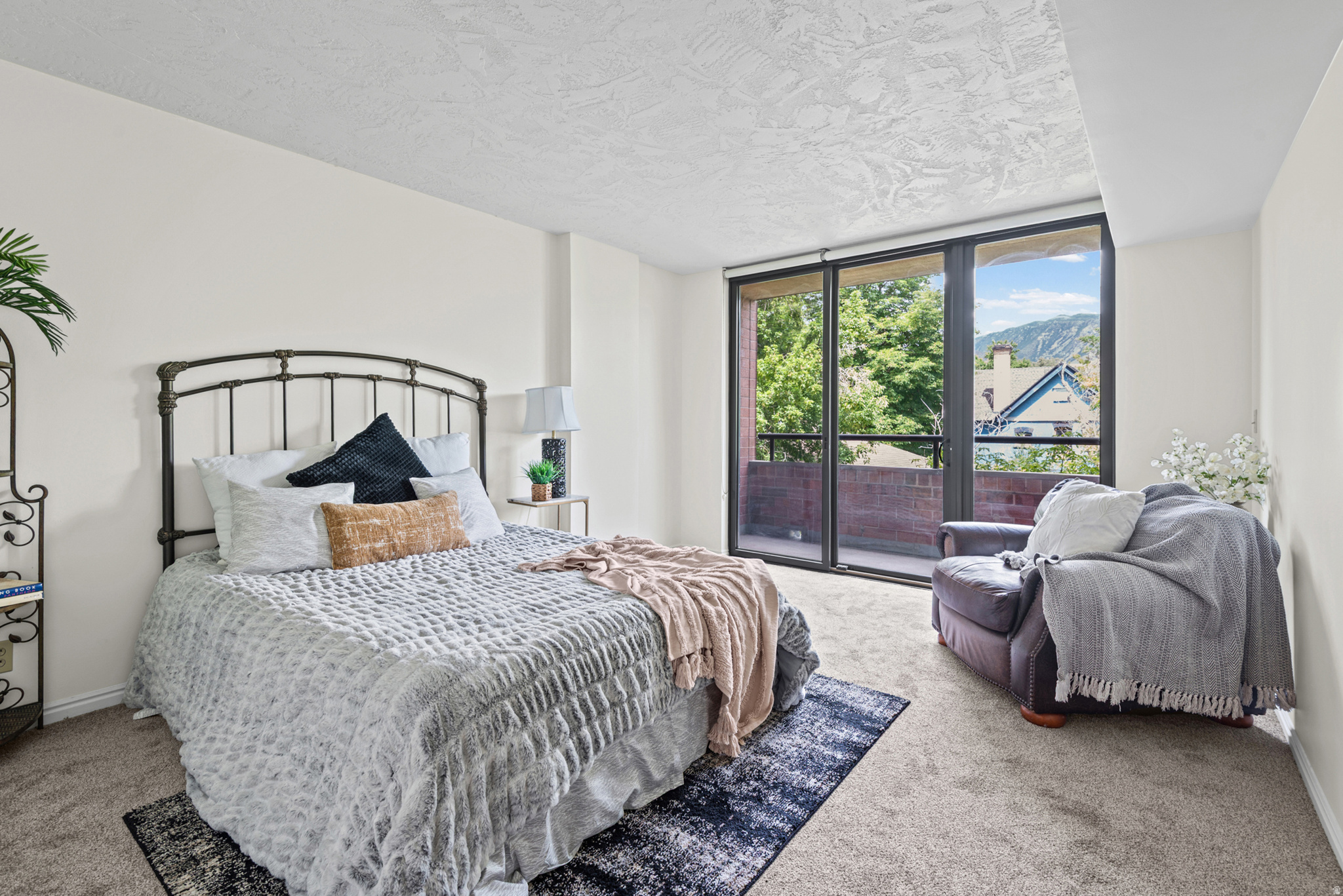 ARLINGTON - Residential