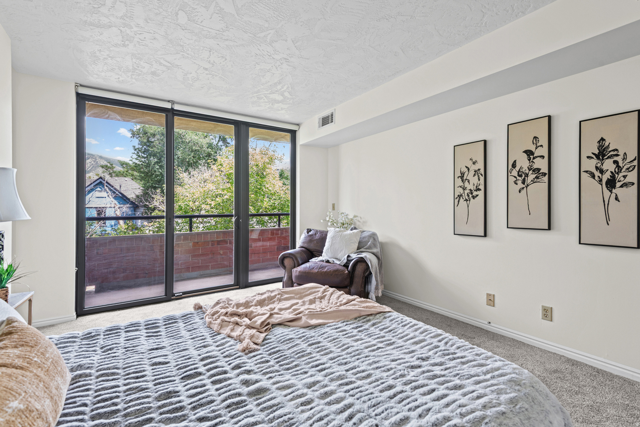 ARLINGTON - Residential