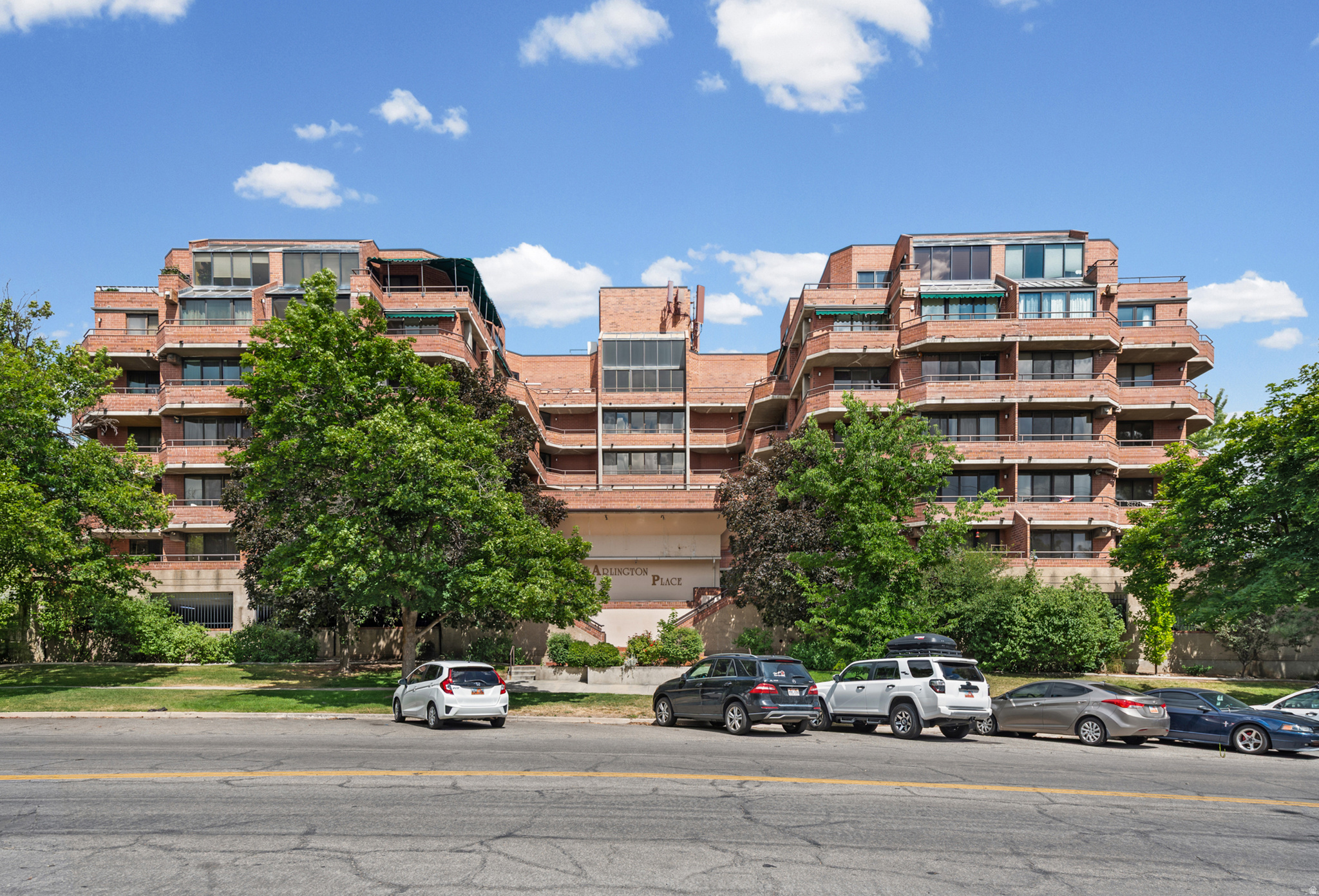 ARLINGTON - Residential