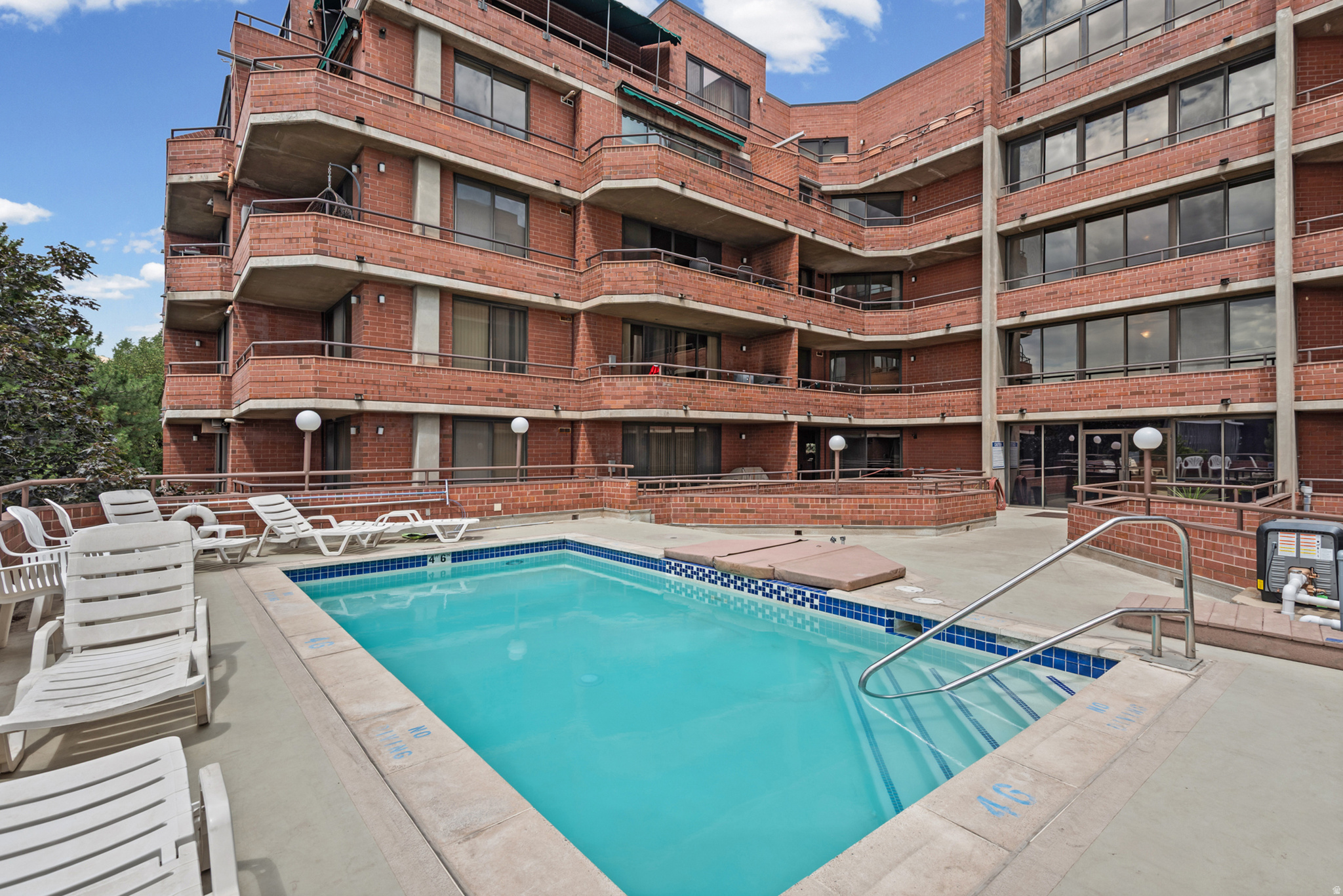 ARLINGTON - Residential