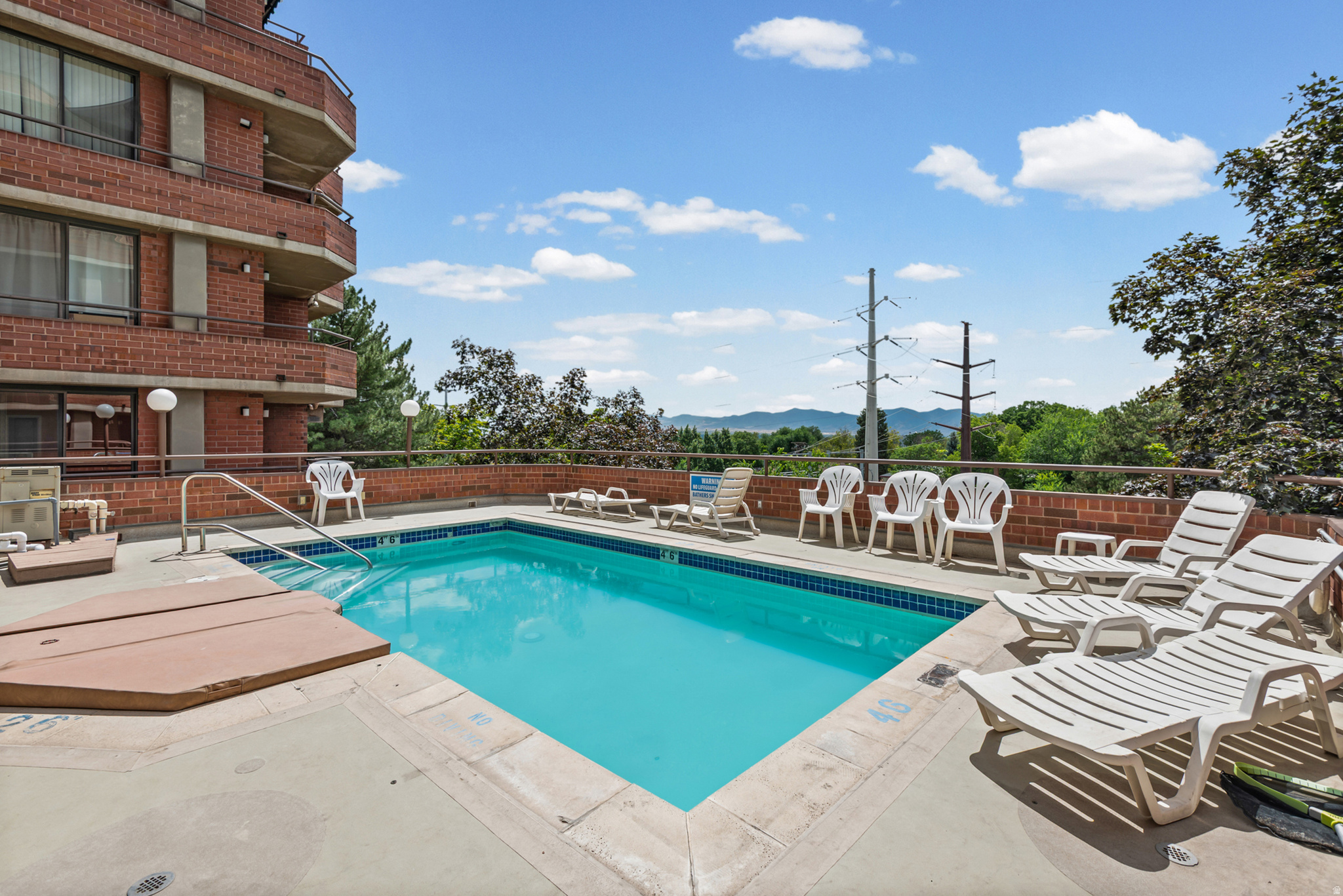 ARLINGTON - Residential
