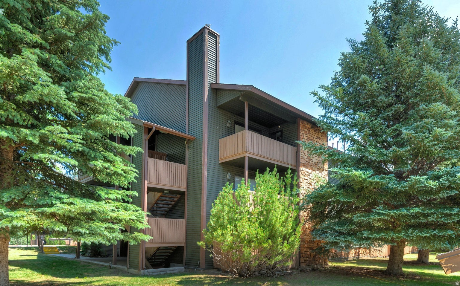 POWDERWOOD AT LANDMARK - Residential
