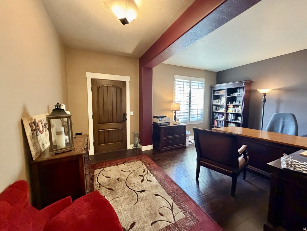 COUNTRY FIELDS - Residential