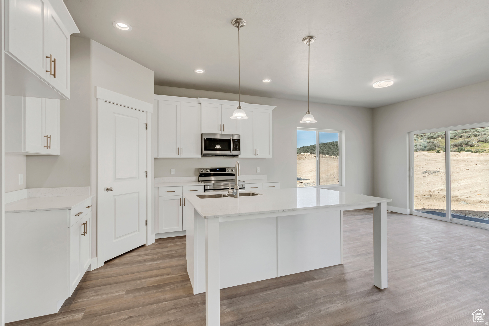 PACIFIC SPRINGS - Residential