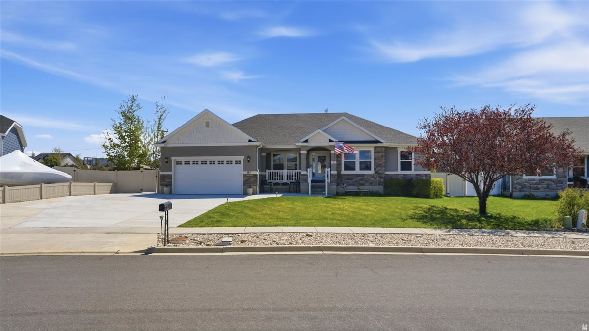ASPEN POINTE - Residential