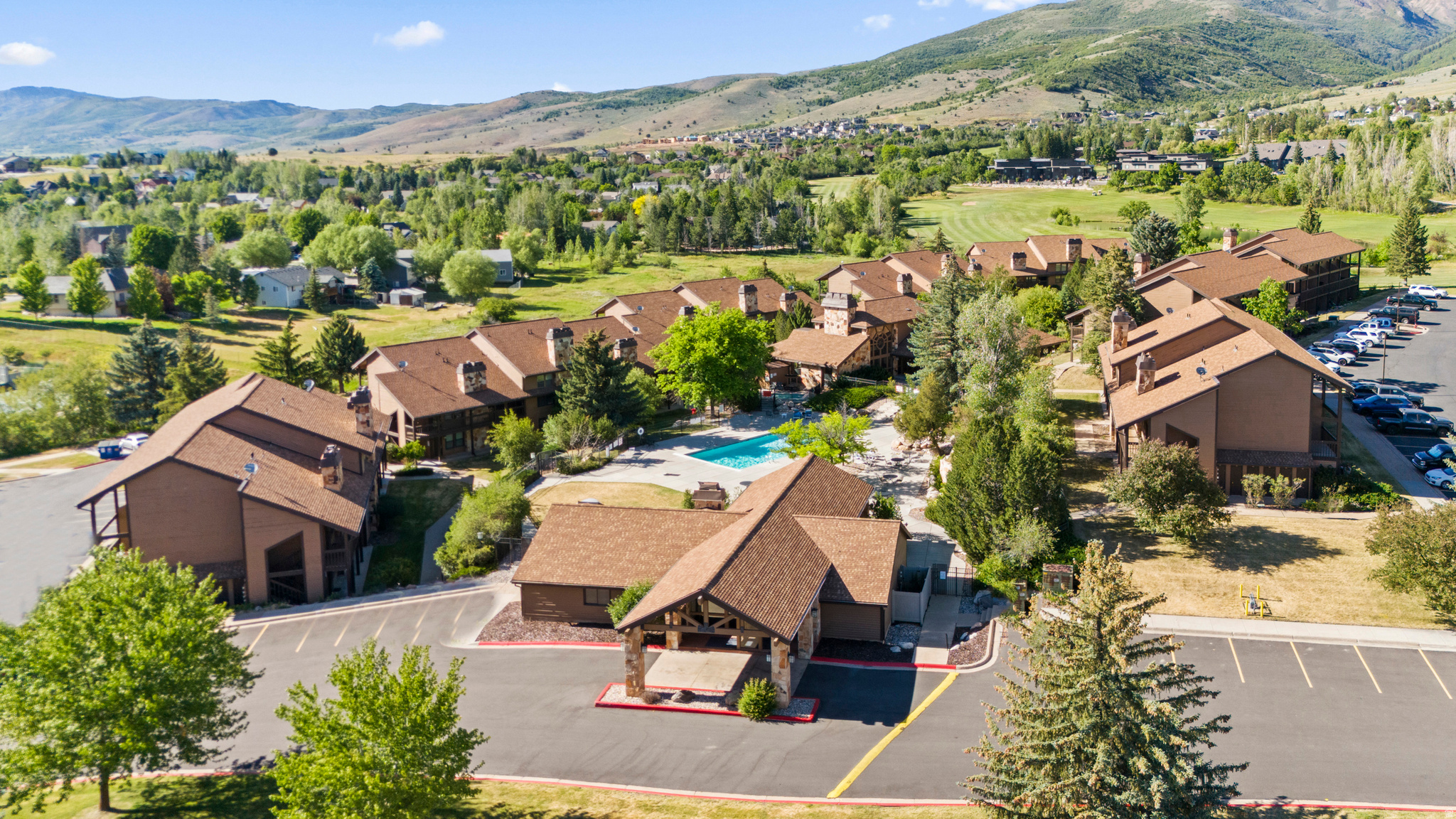 WOLF LODGE - Residential