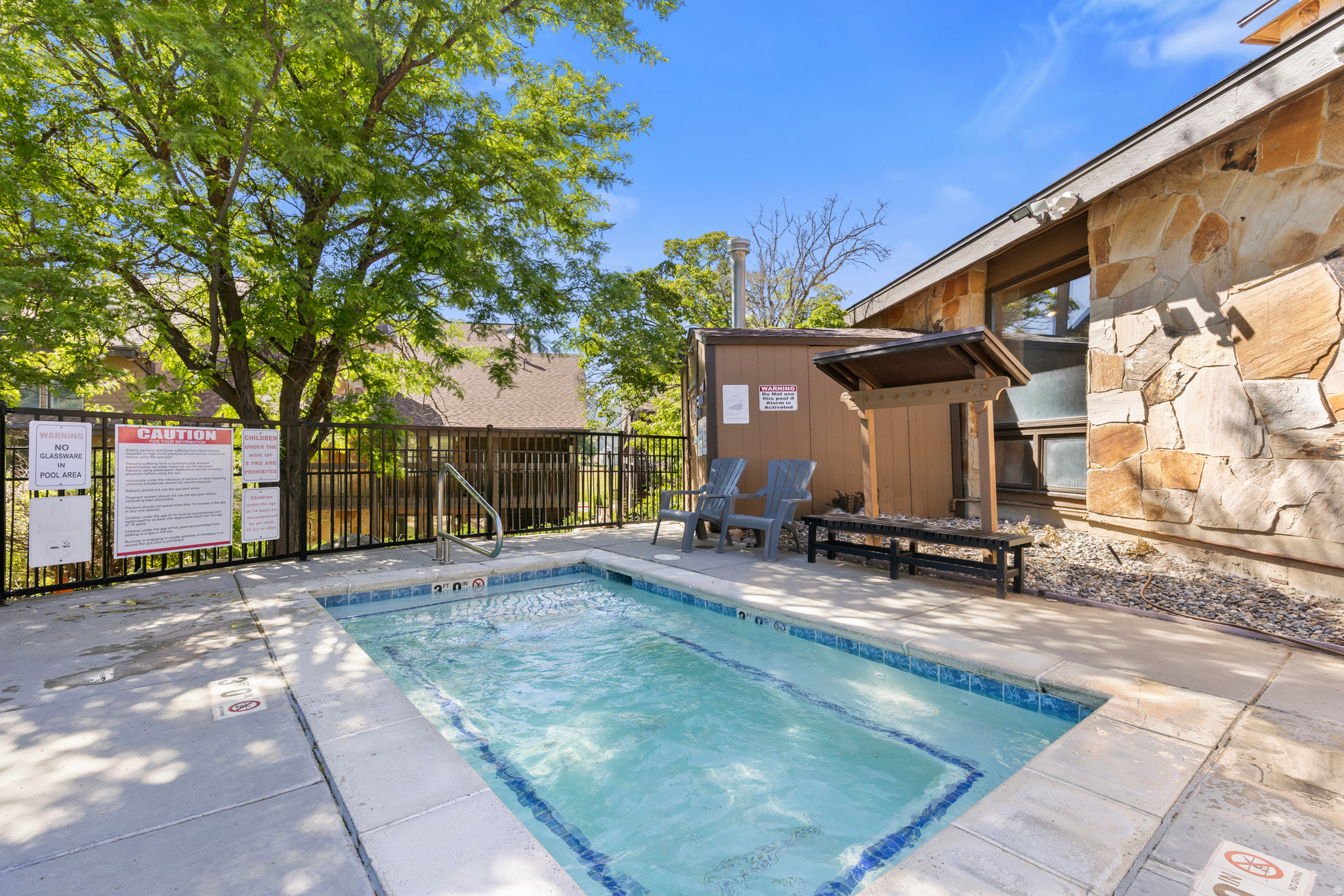 WOLF LODGE - Residential