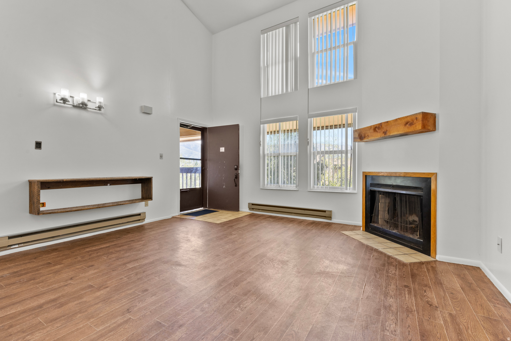 WOLF LODGE - Residential