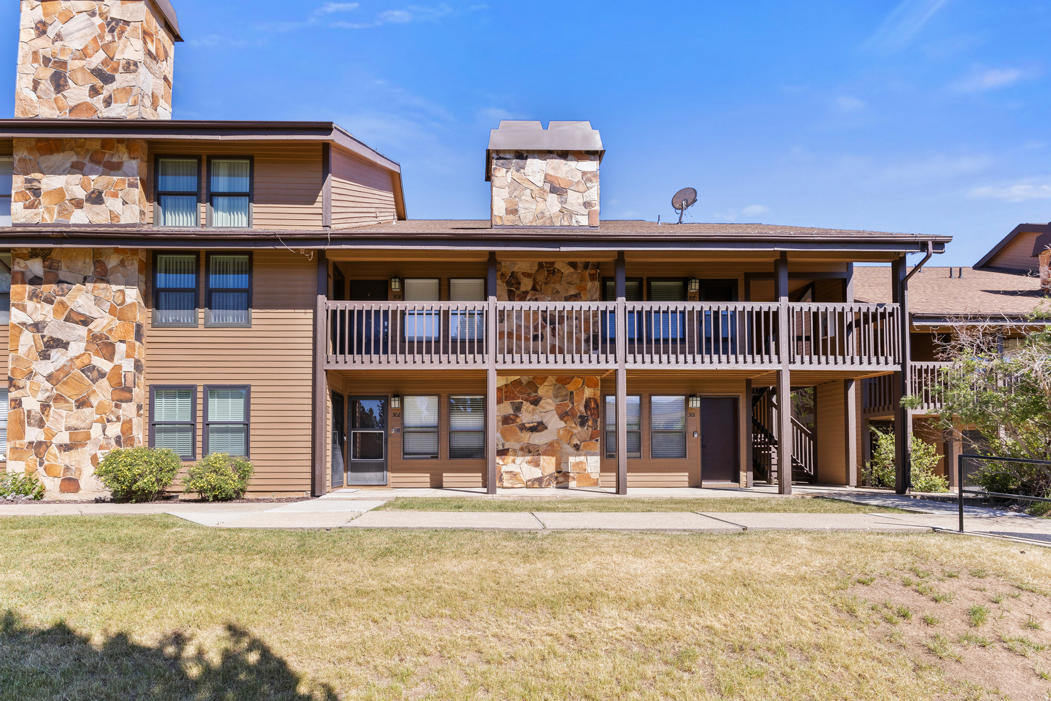 WOLF LODGE - Residential
