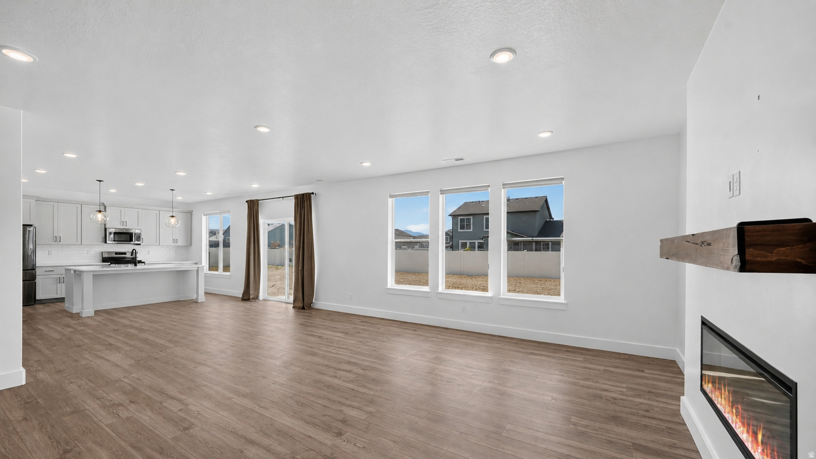 HART ESTATES - Residential