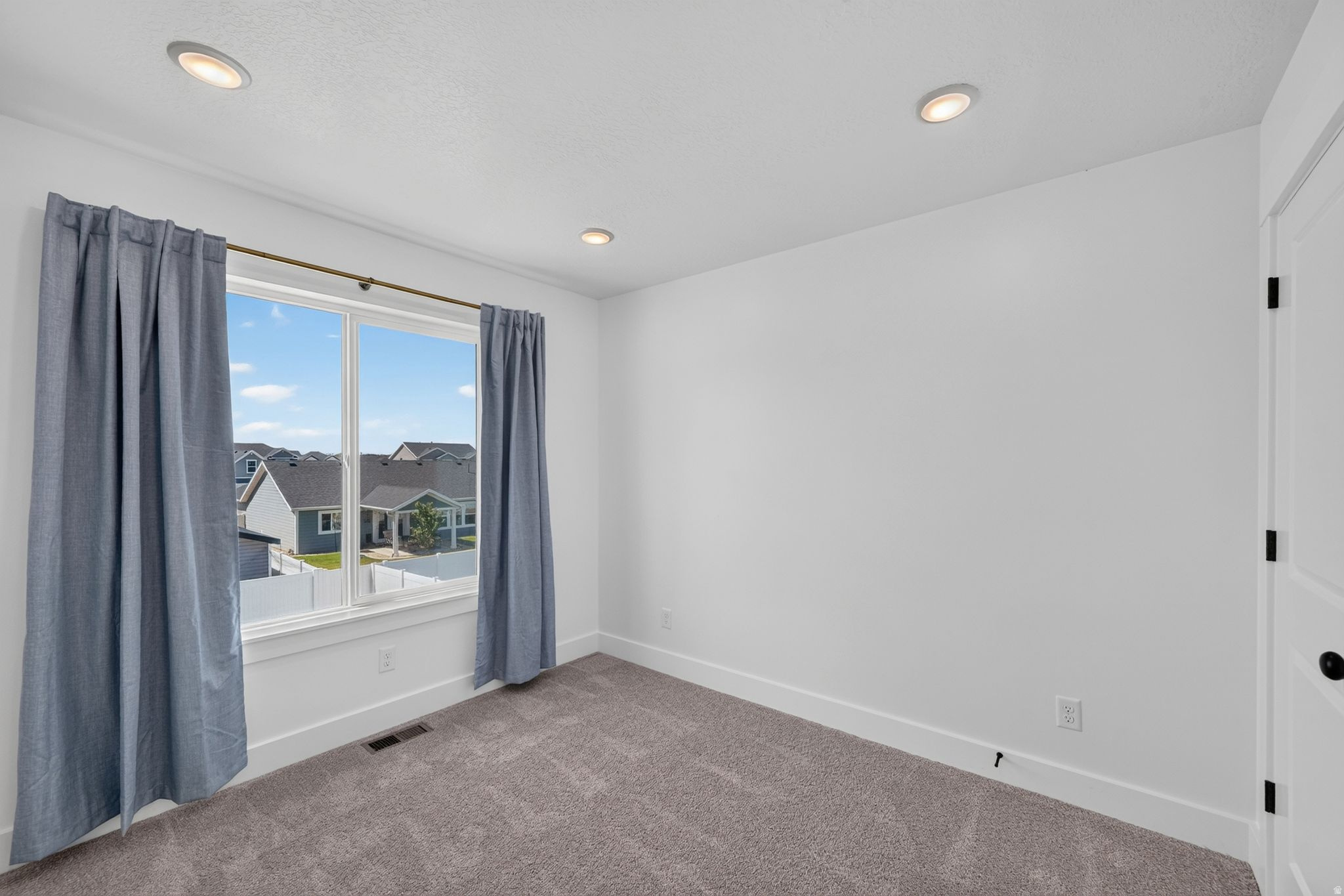 HART ESTATES - Residential