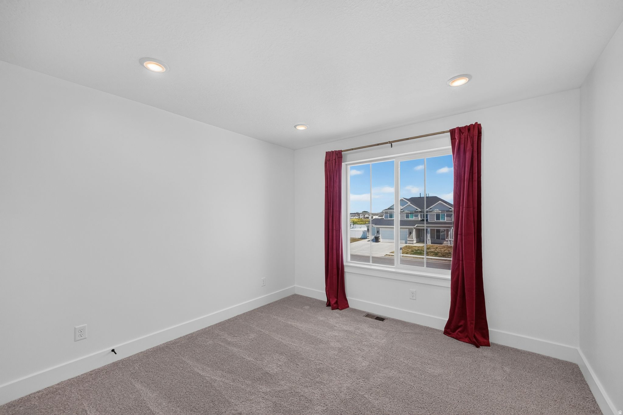 HART ESTATES - Residential