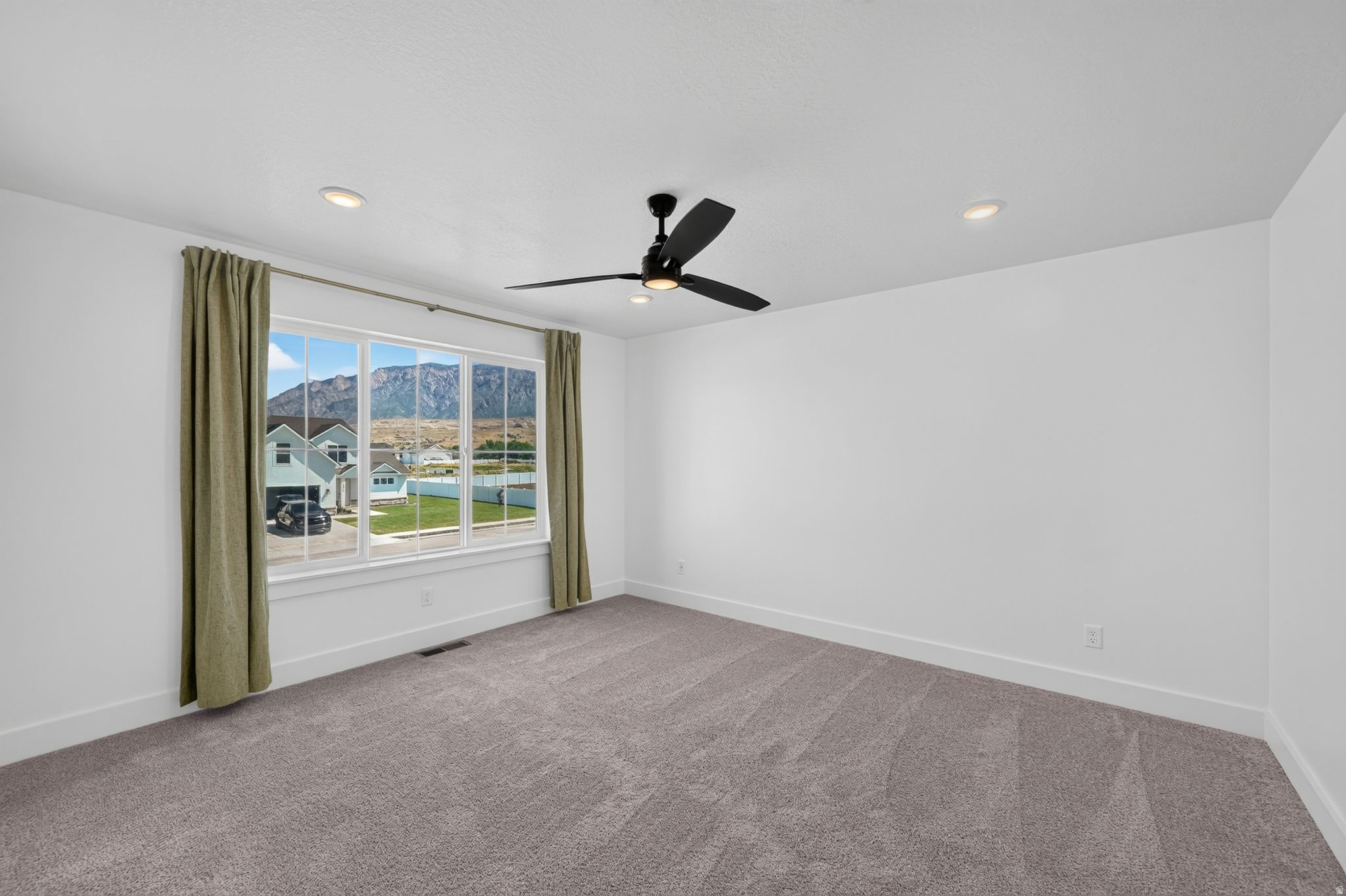 HART ESTATES - Residential