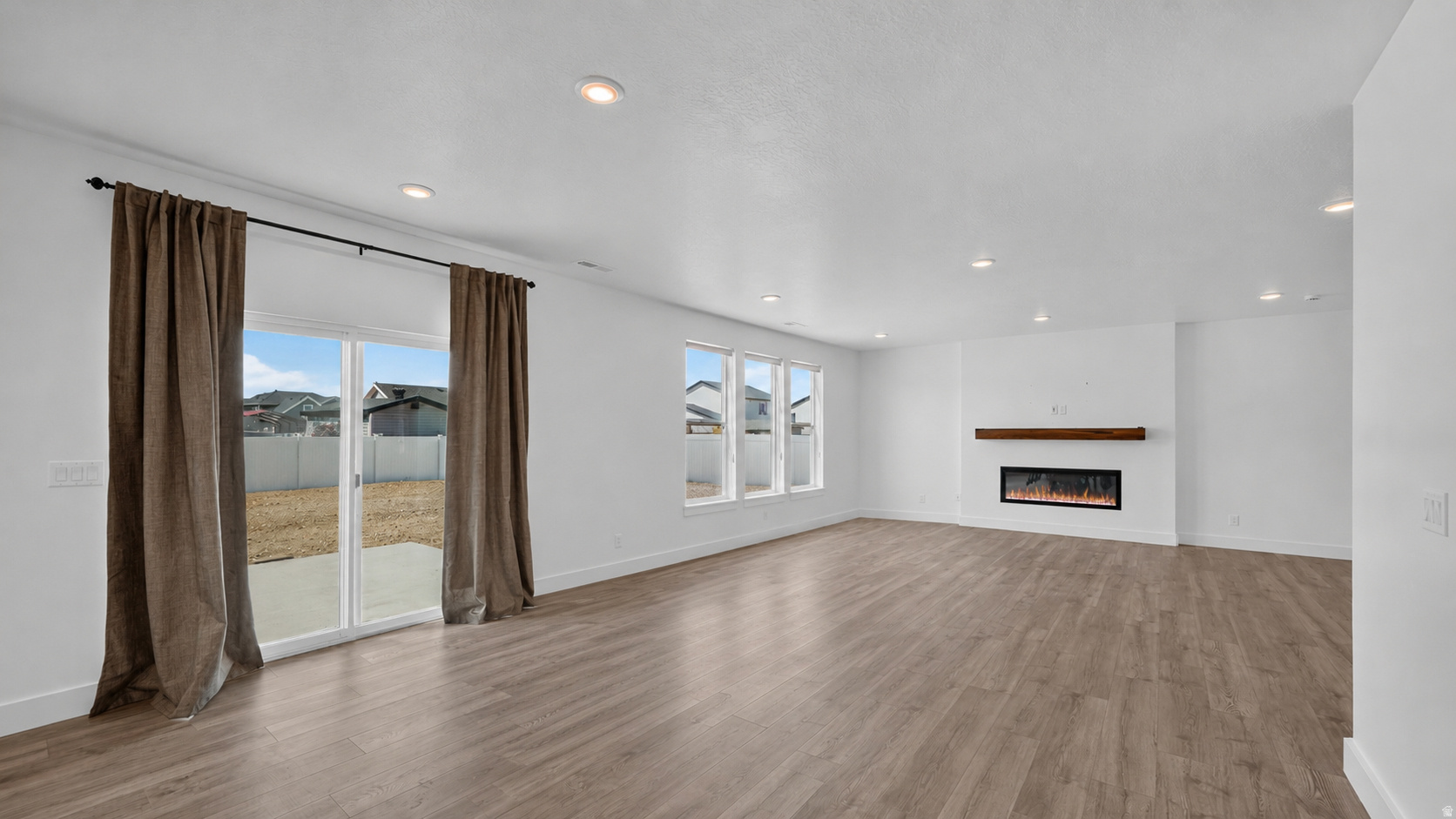 HART ESTATES - Residential