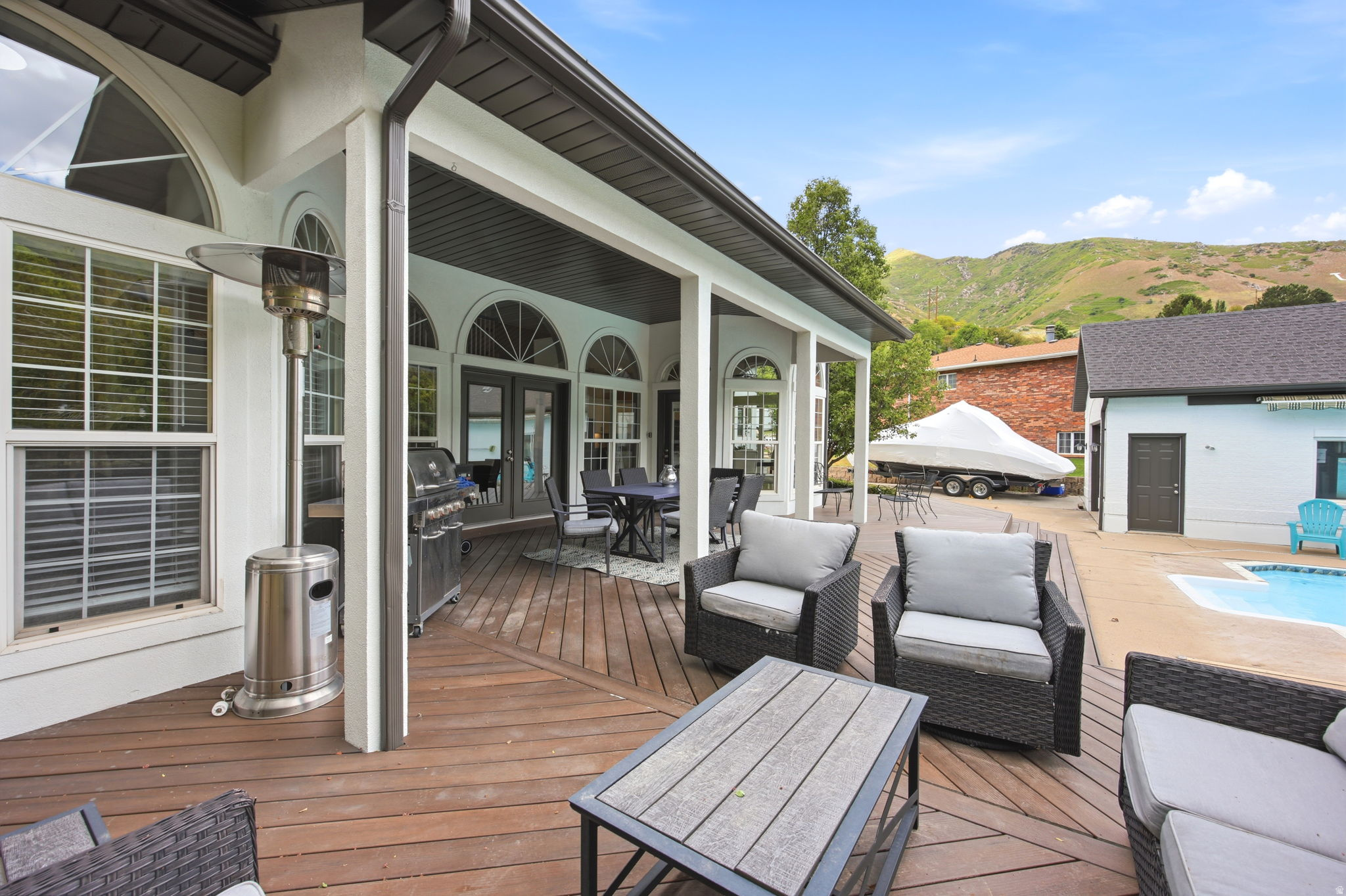 SHADOW CREEK - Residential