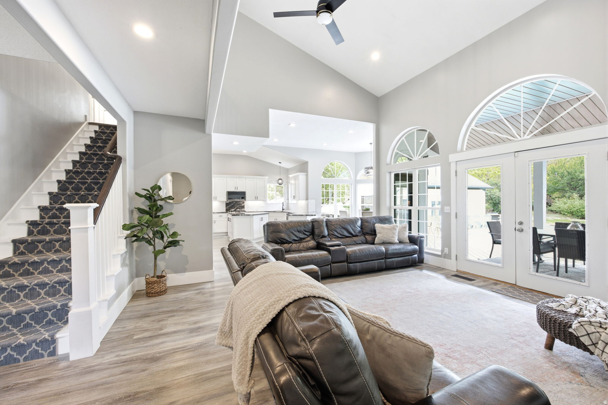 SHADOW CREEK - Residential
