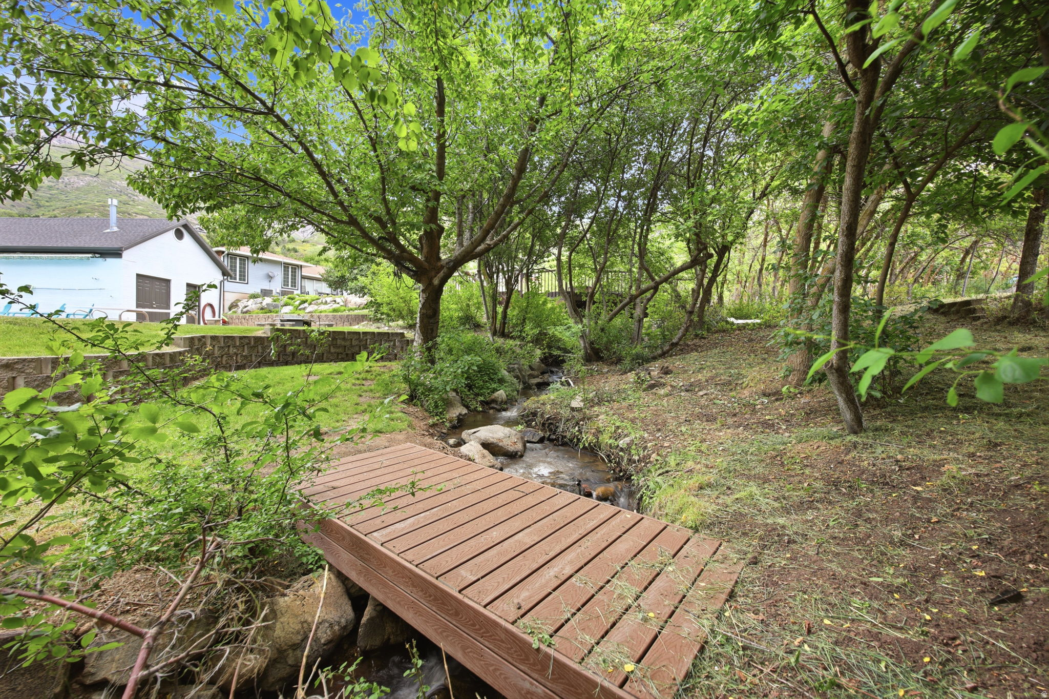SHADOW CREEK - Residential