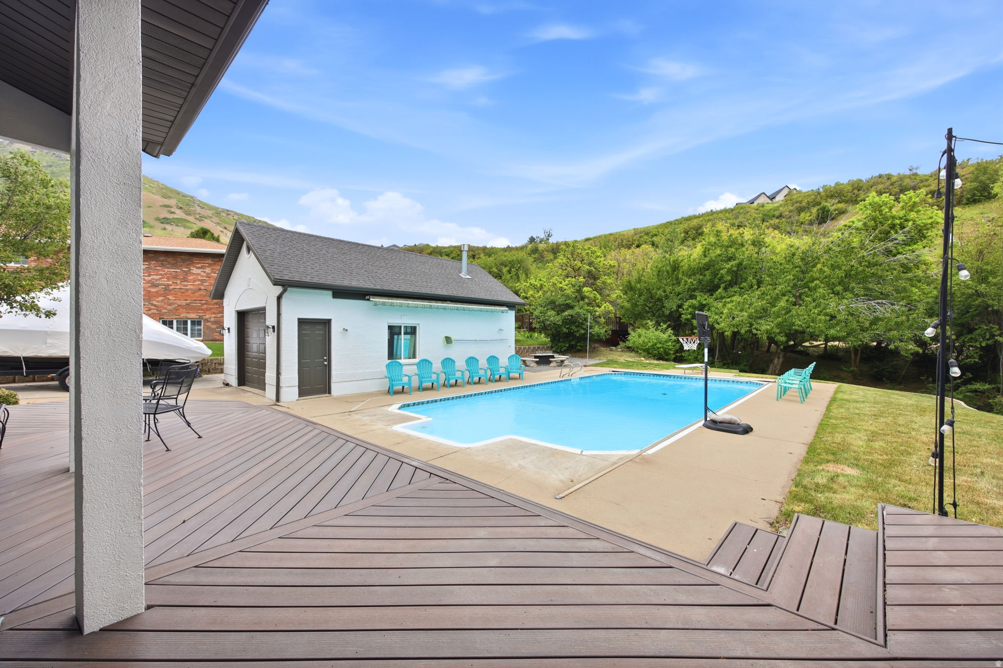 SHADOW CREEK - Residential