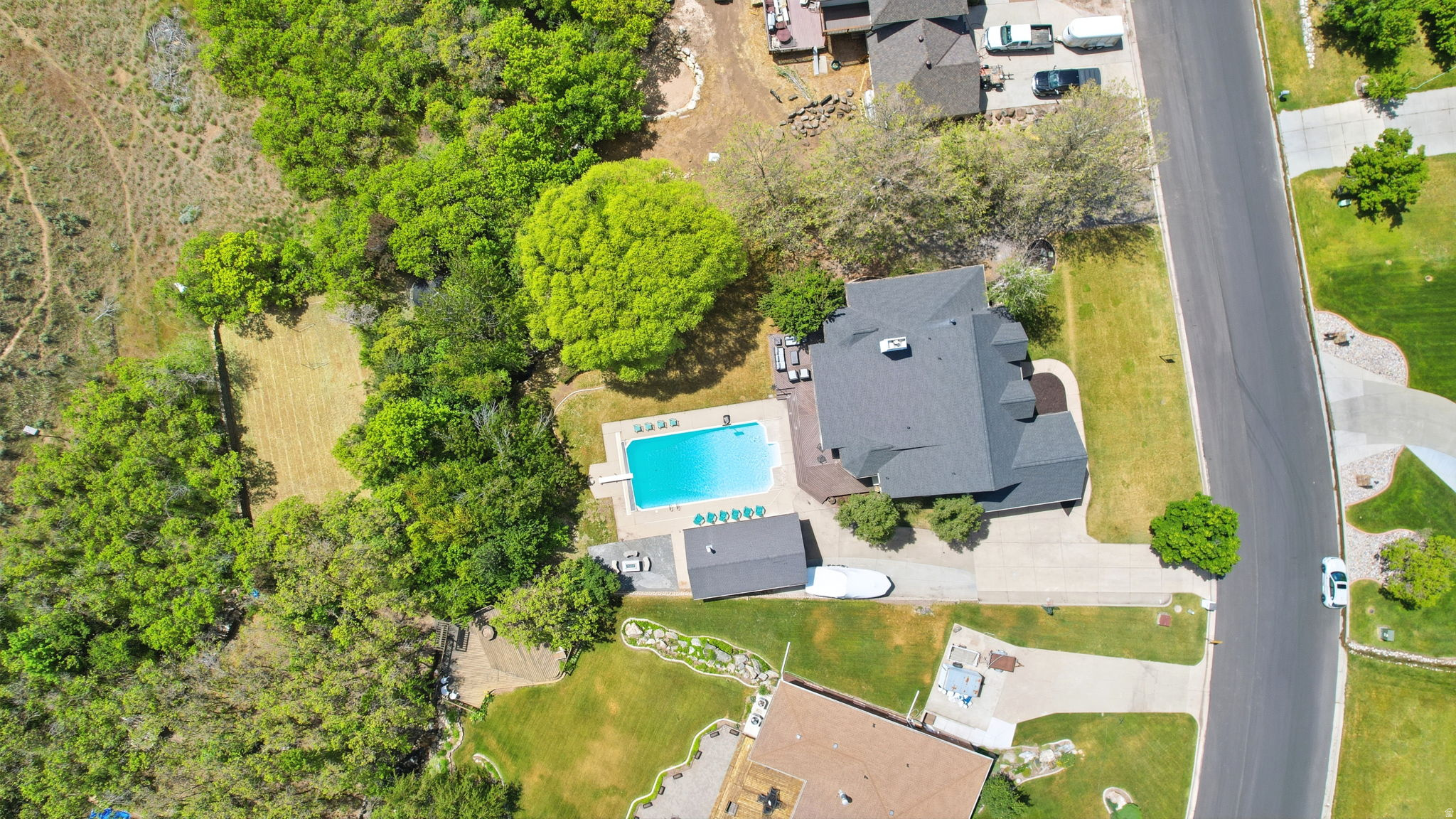 SHADOW CREEK - Residential