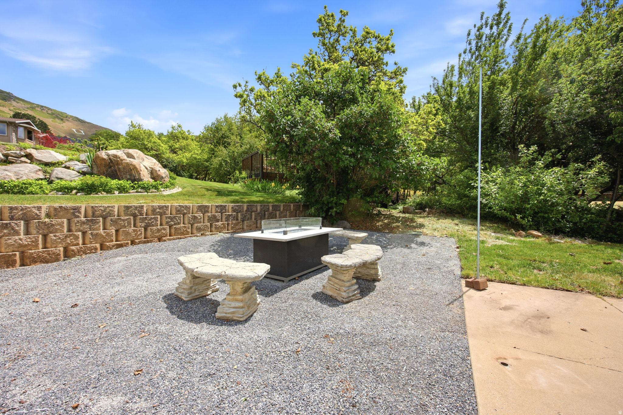 SHADOW CREEK - Residential