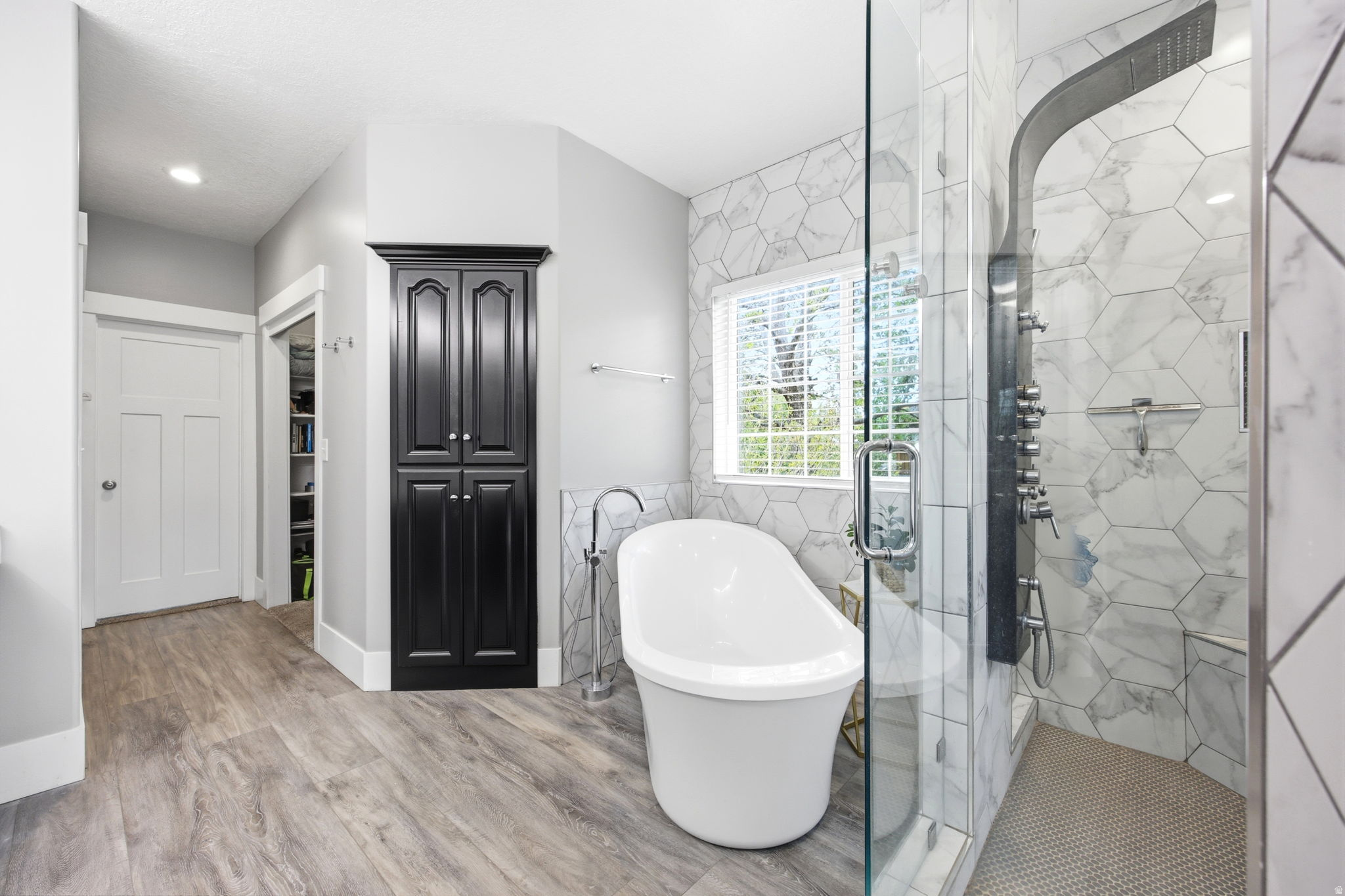 SHADOW CREEK - Residential