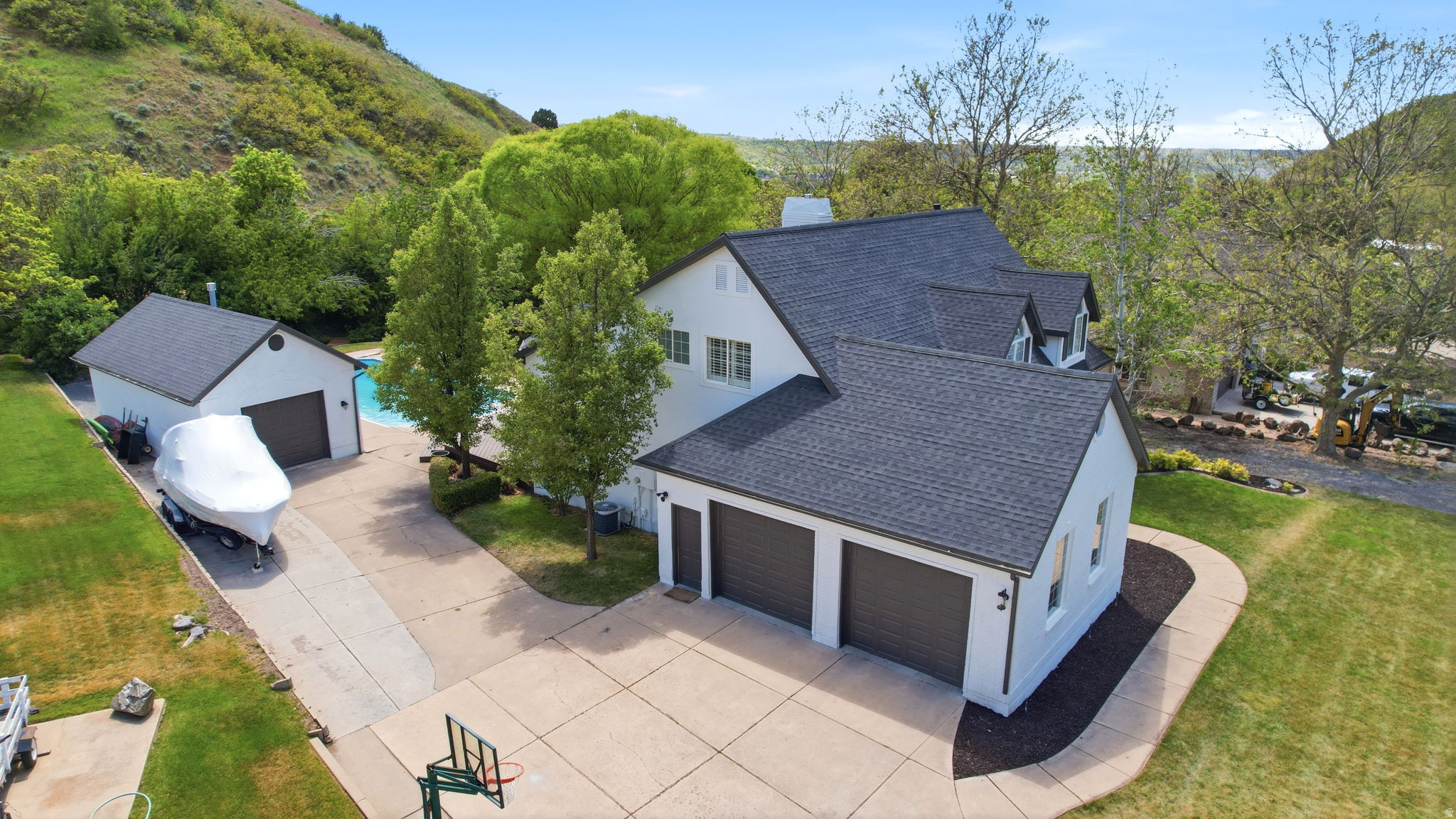 SHADOW CREEK - Residential