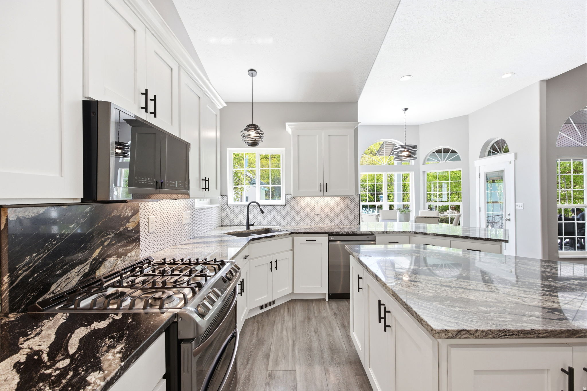 SHADOW CREEK - Residential