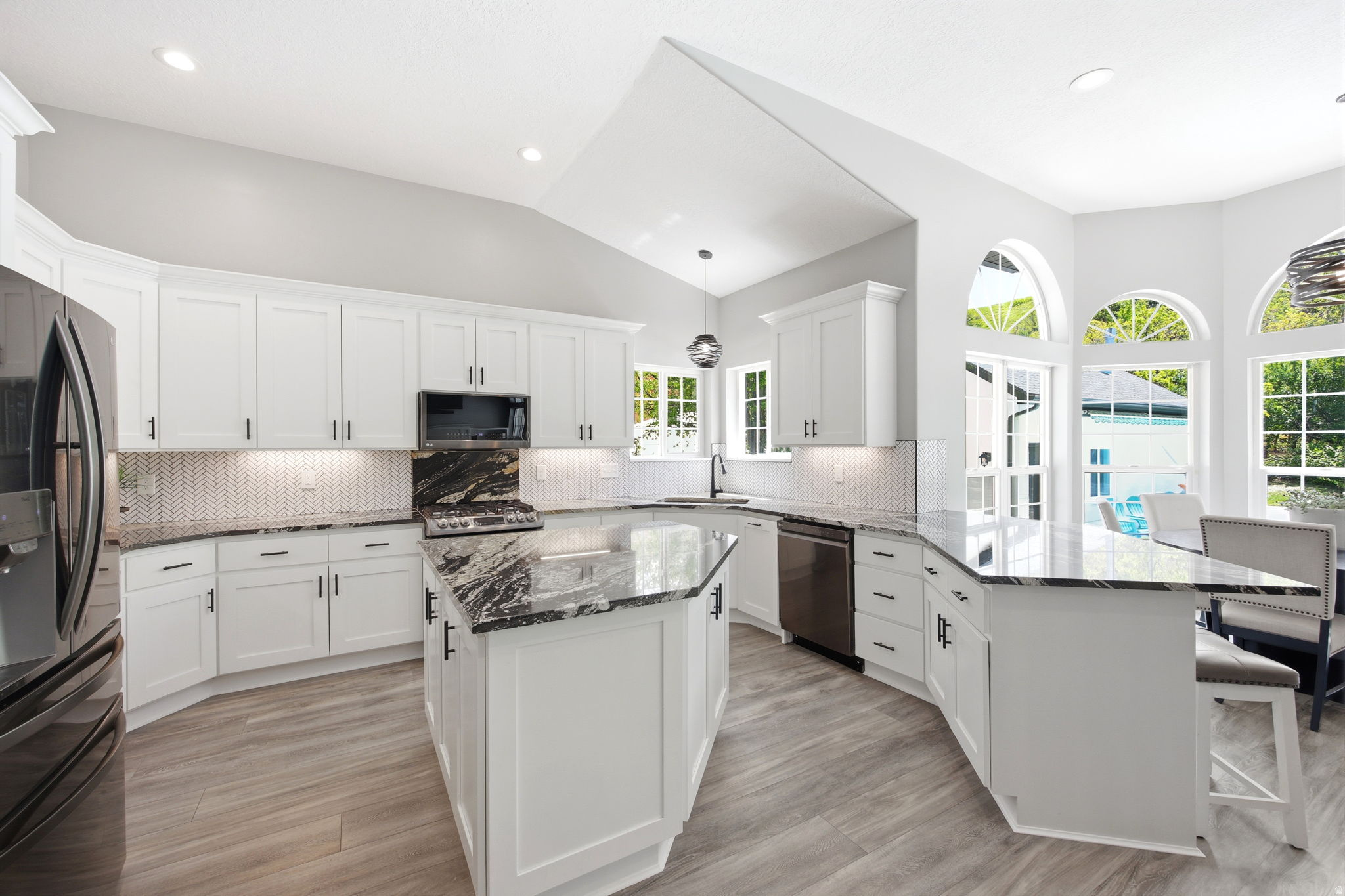 SHADOW CREEK - Residential