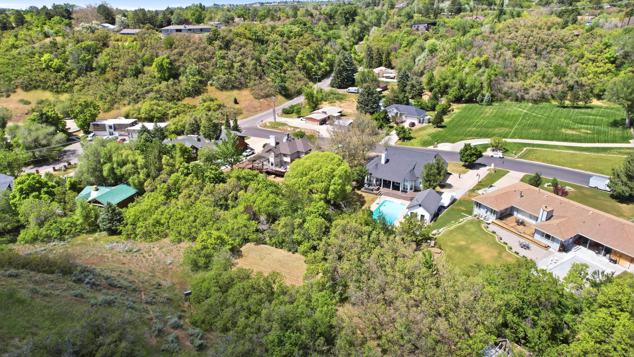 SHADOW CREEK - Residential