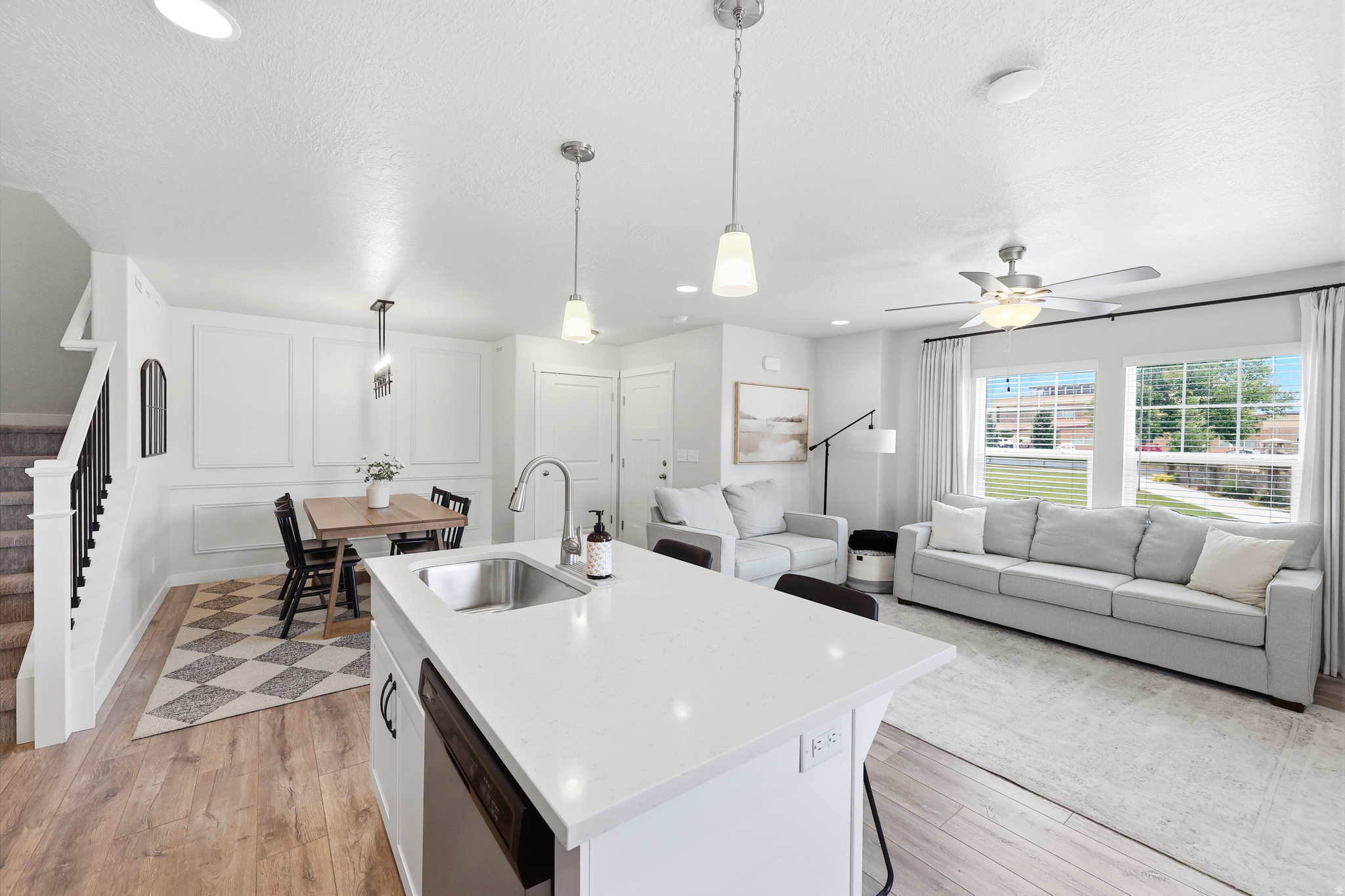 DEL MONTE TOWNHOMES - Residential