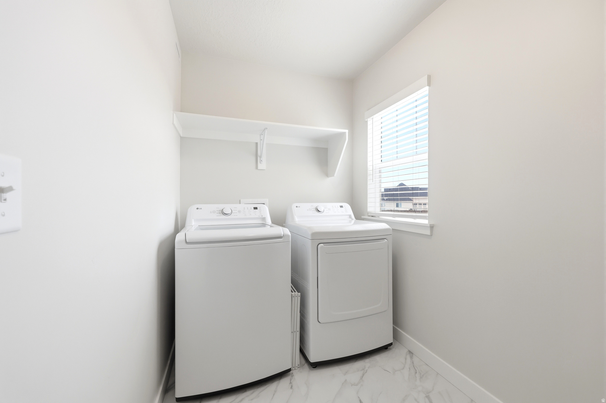 DEL MONTE TOWNHOMES - Residential