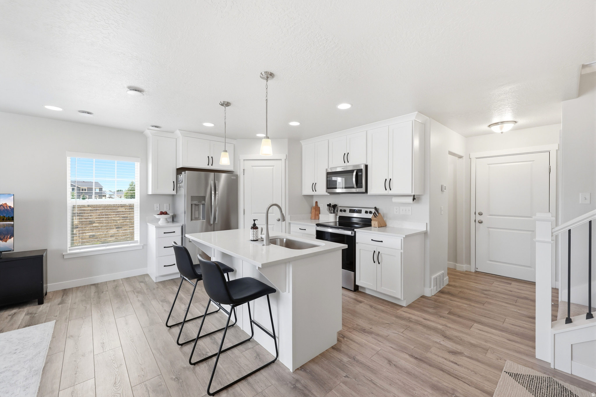 DEL MONTE TOWNHOMES - Residential